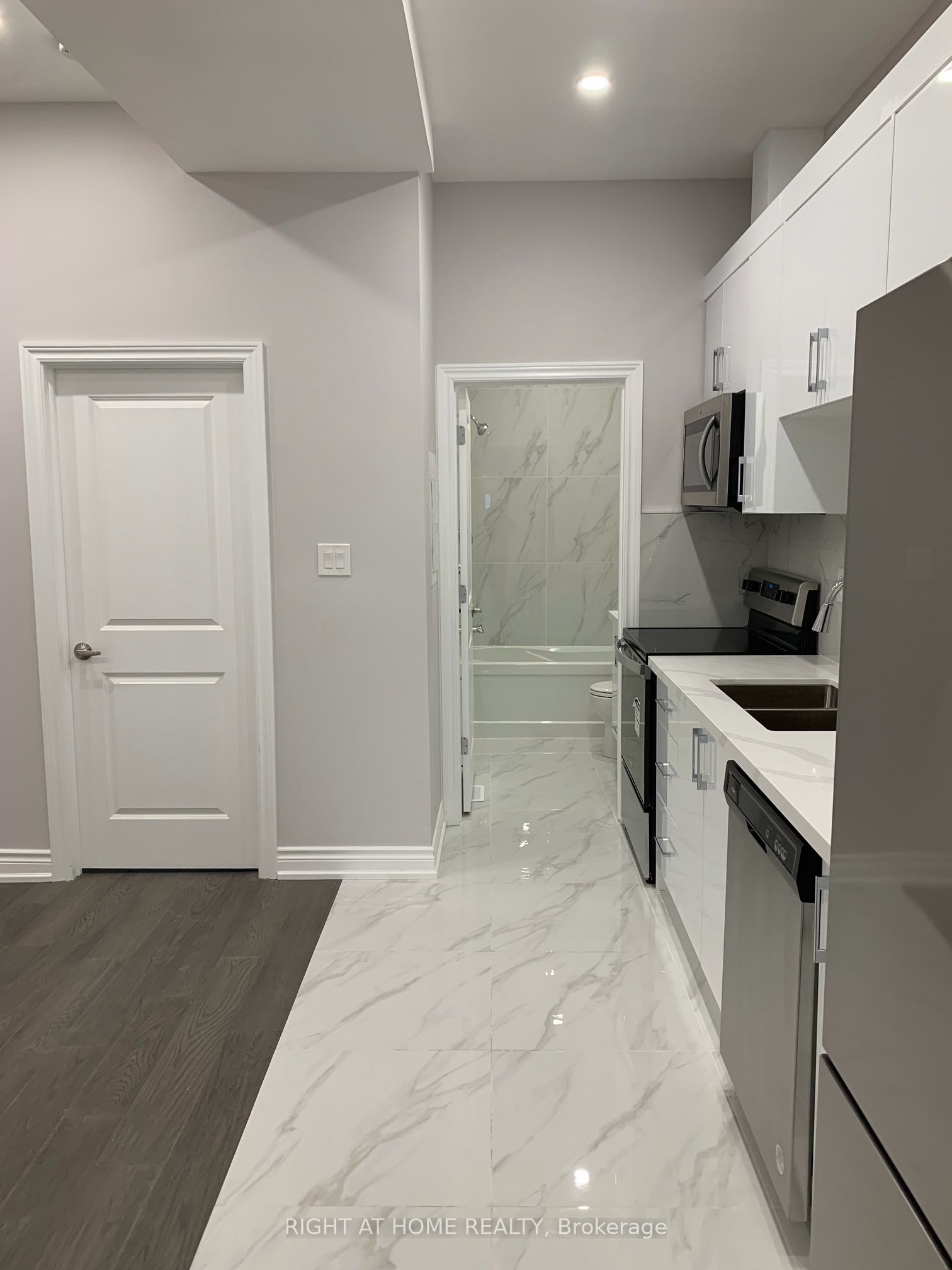57 Brunswick Avenue Main Floor Unit, Toronto, ON M5S 2L8 photo 4