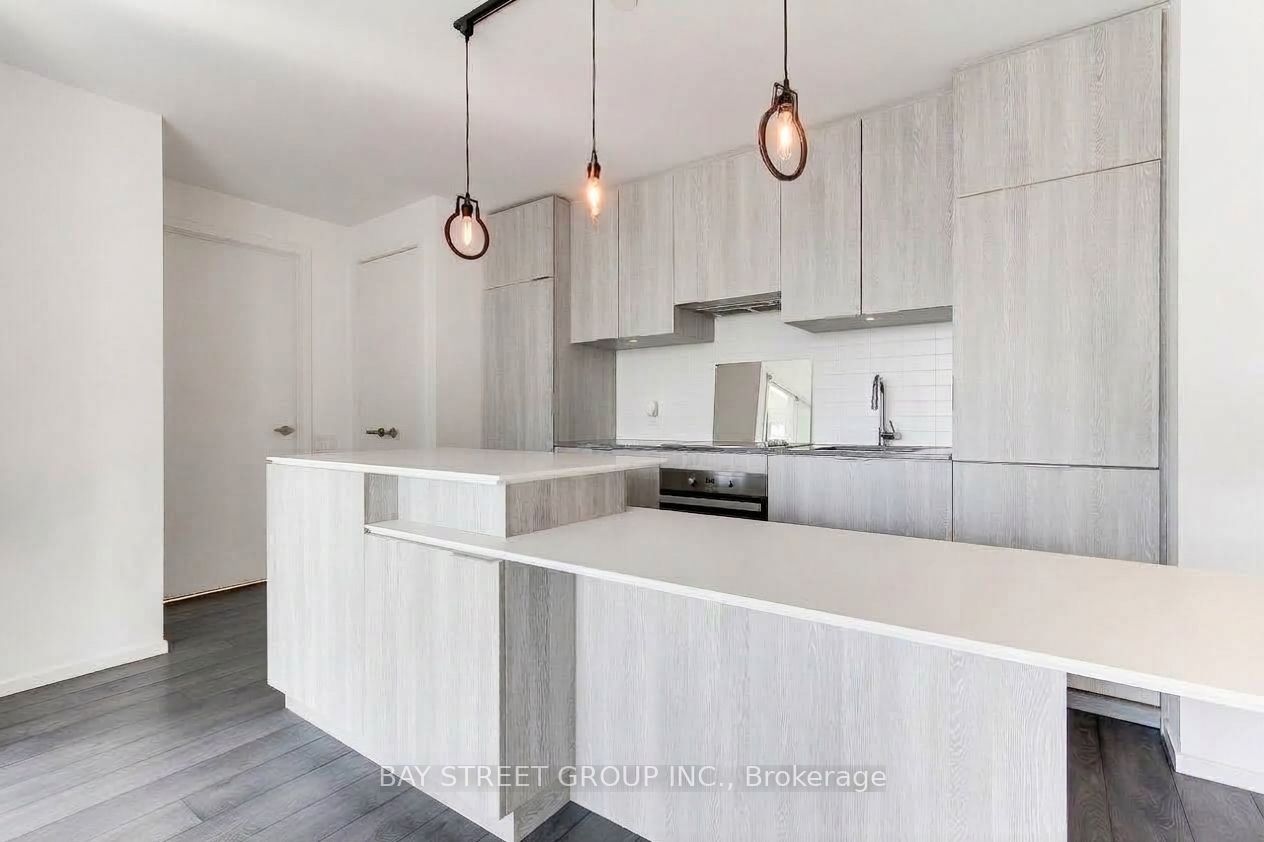 5 St Joseph Street 1511, Toronto, ON M4Y 0B6 photo 5