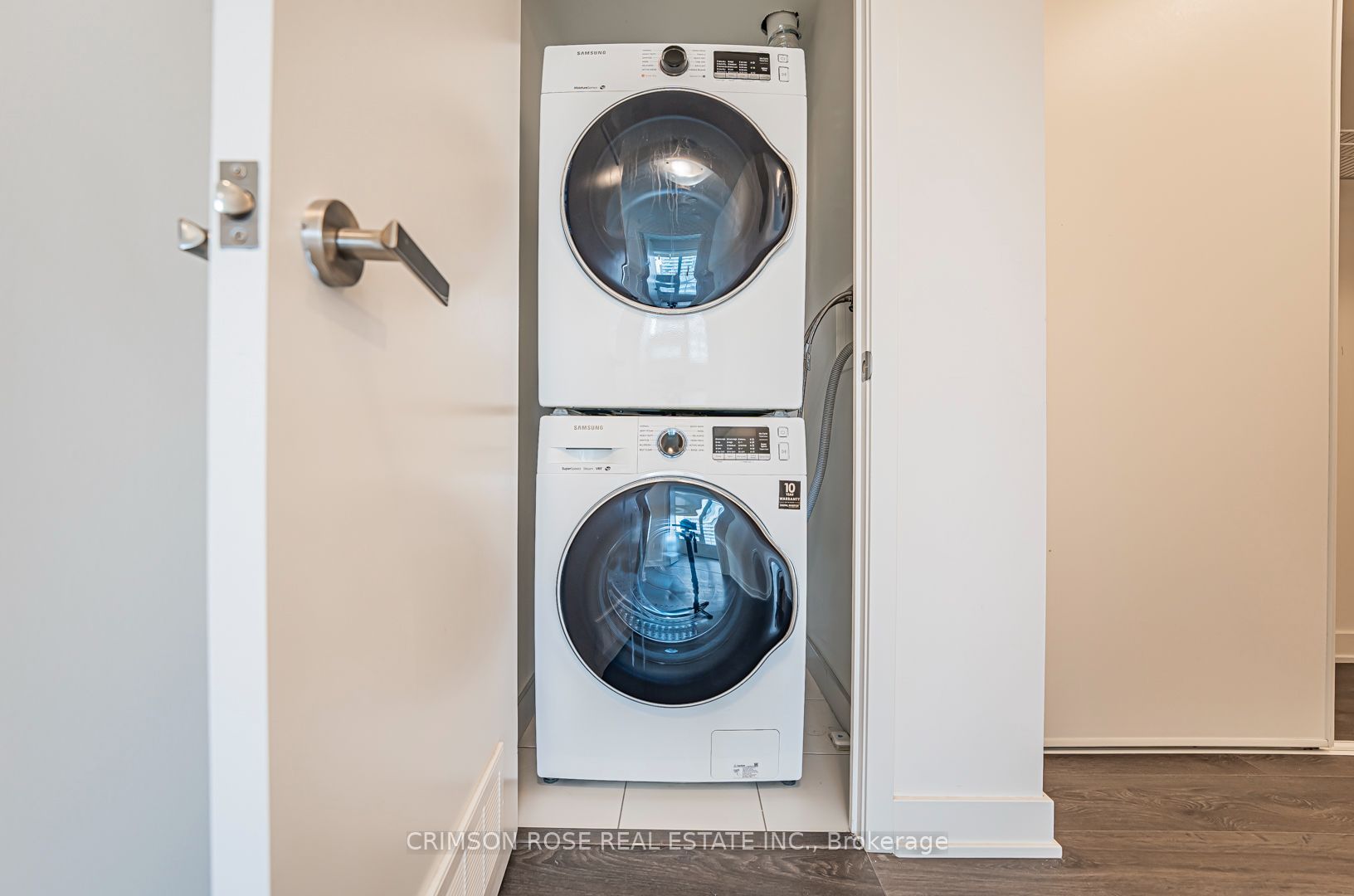 195 Redpath Avenue 3210, Toronto, ON M4P 0E4 photo 5