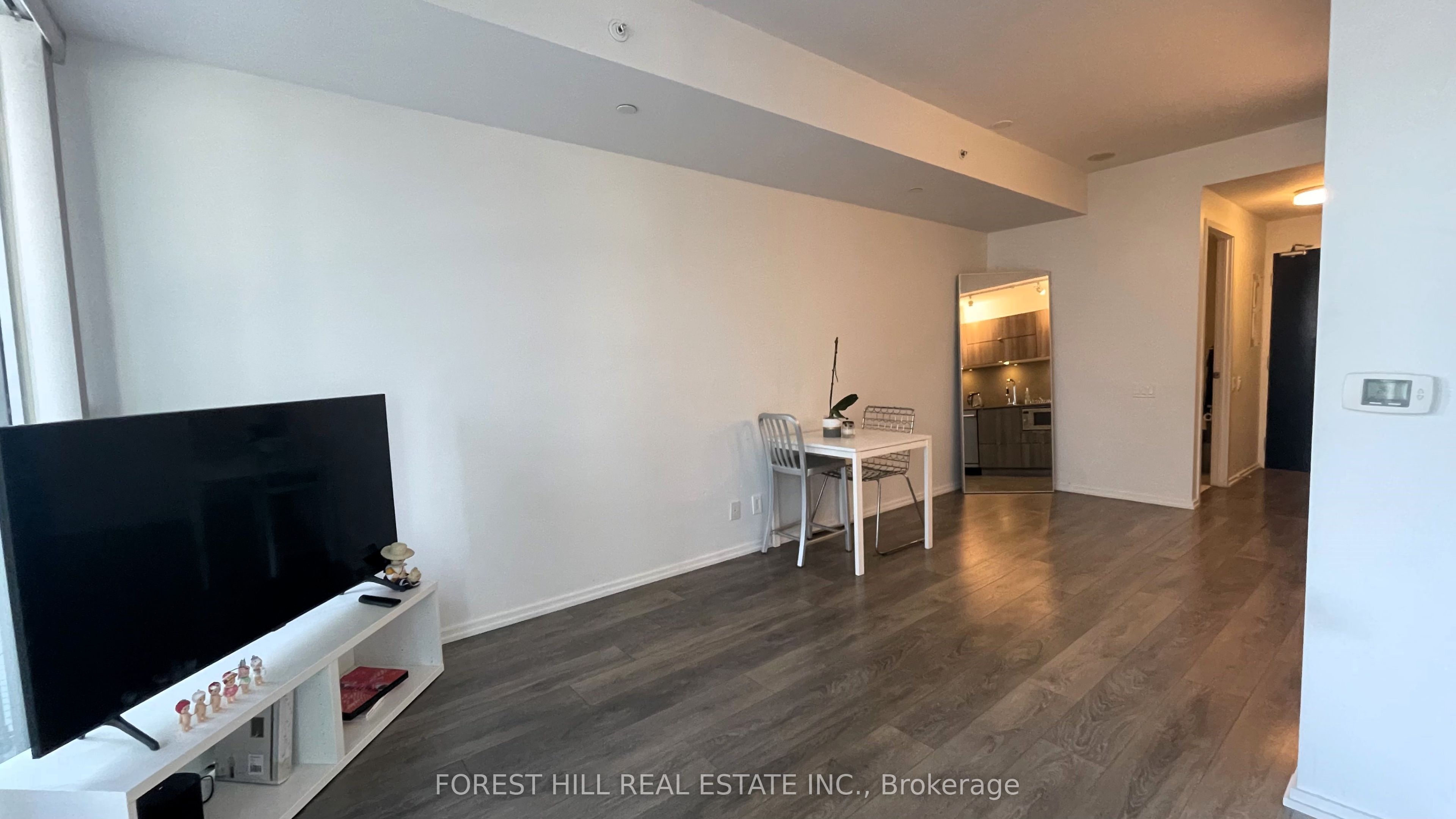 125 Peter Street 1110, Toronto, ON M5V 0M2 photo 4