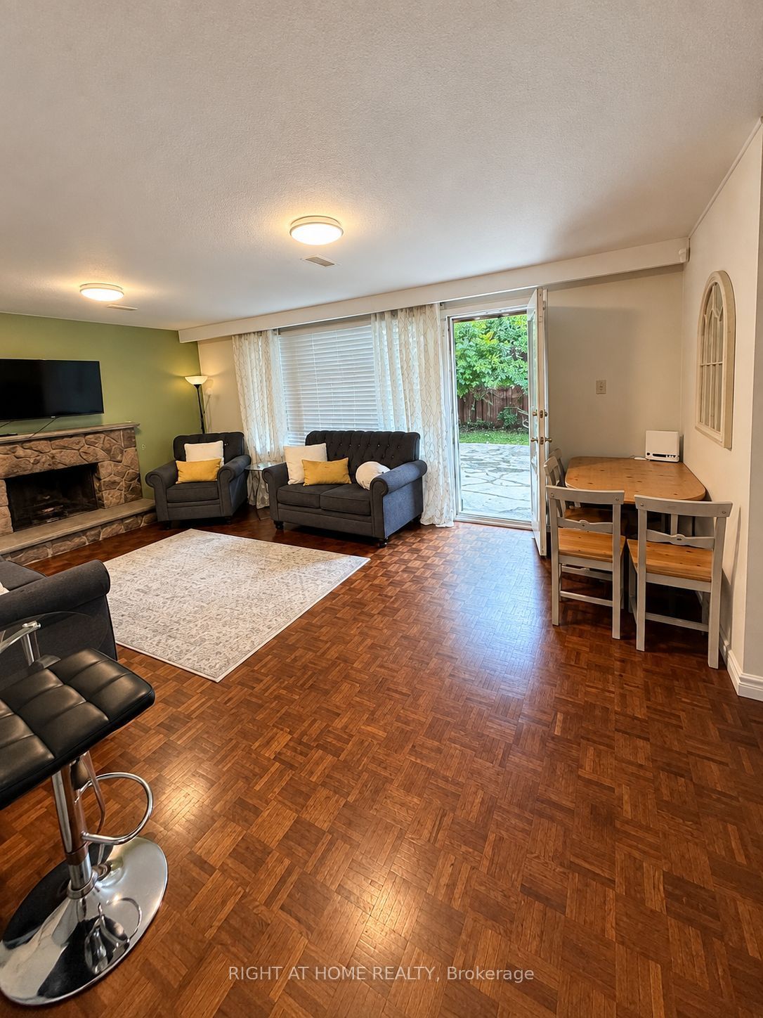 7 The Links Road, Toronto, ON M2P 1T4 photo 5