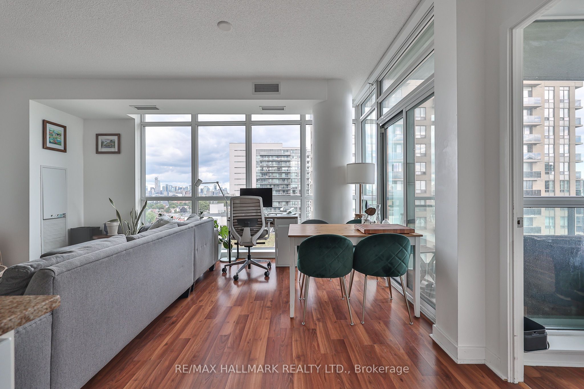 1171 Queen Street W 1309, Toronto, ON M6J 0A5 photo 5