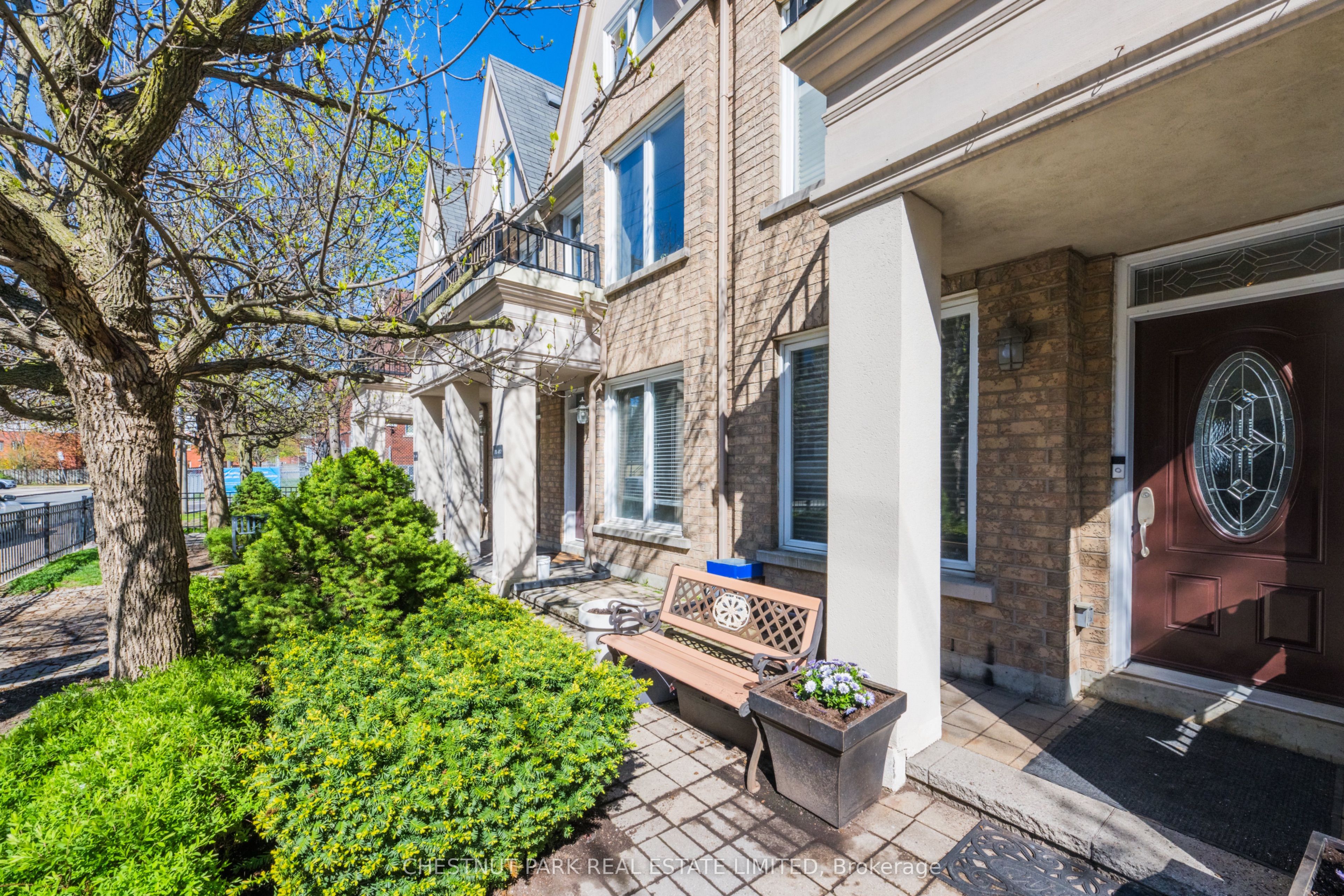 140 Bathurst Street TH8, Toronto, ON M5V 3N8 photo 2