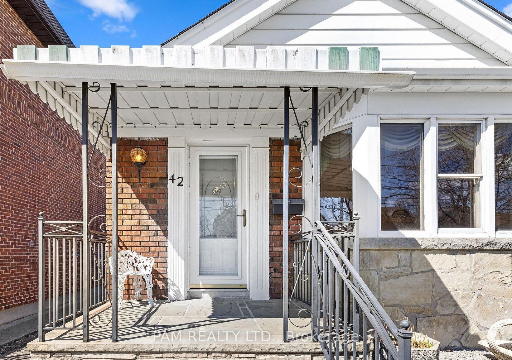 42 Parklea Drive, Toronto, ON M4G 2J6 photo 2