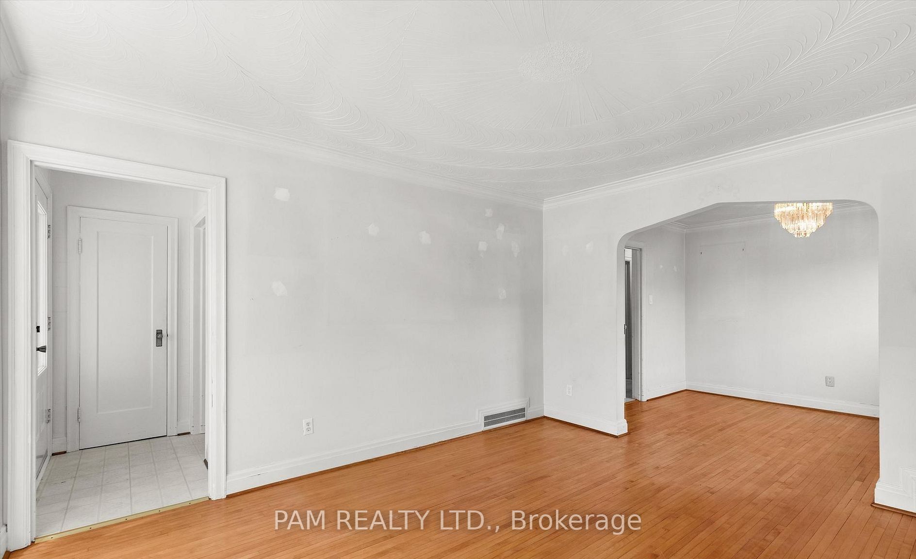 42 Parklea Drive, Toronto, ON M4G 2J6 photo 5