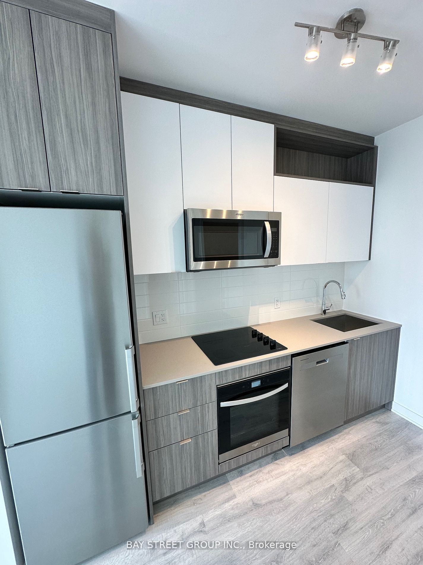70 Princess Street 1911, Toronto, ON M5A 0X6