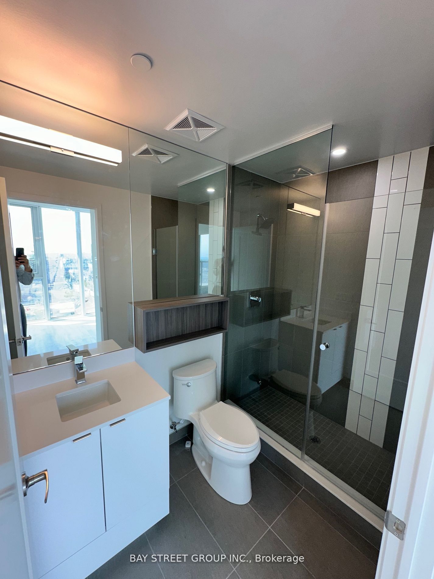 70 Princess Street 1911, Toronto, ON M5A 0X6 photo 2