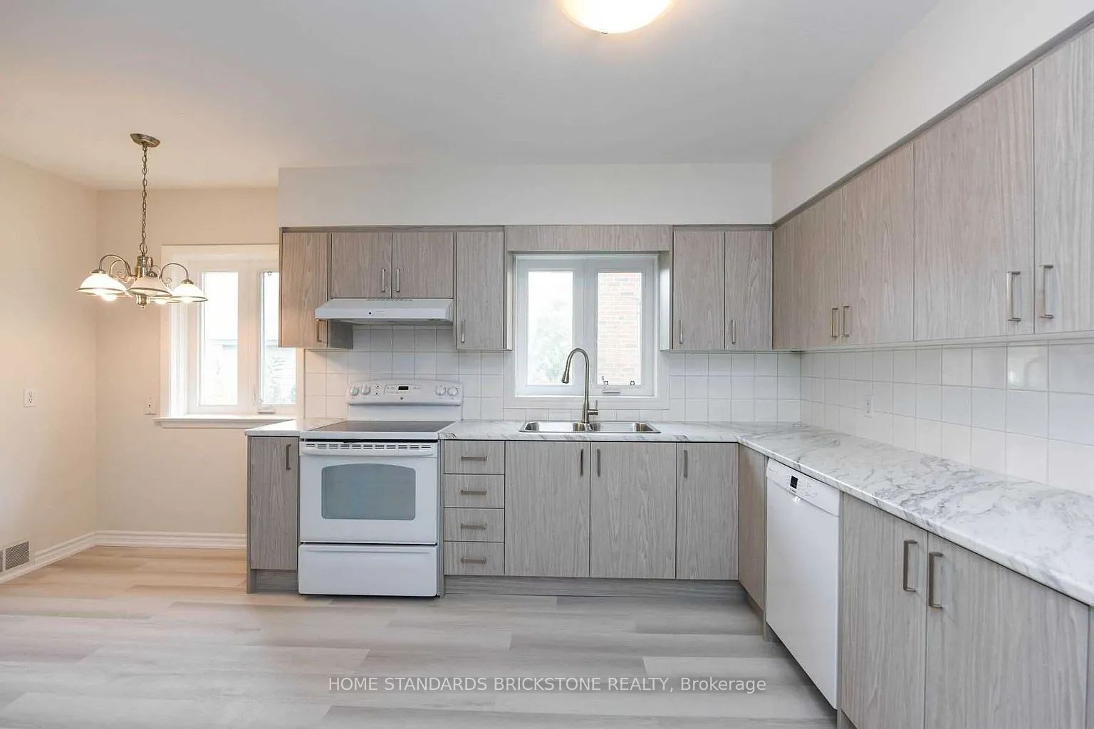 90 Centre Avenue N, Toronto, ON M2M 2L6 photo 5