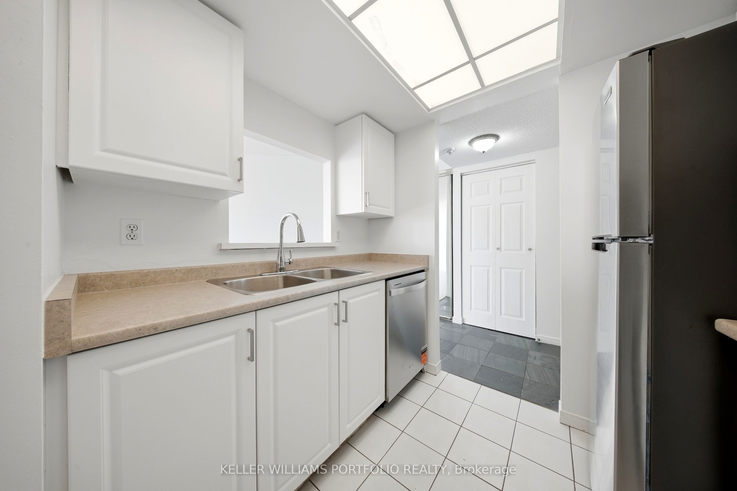 5 Concorde Place 2910, Toronto, ON M3C 3M8 photo 3