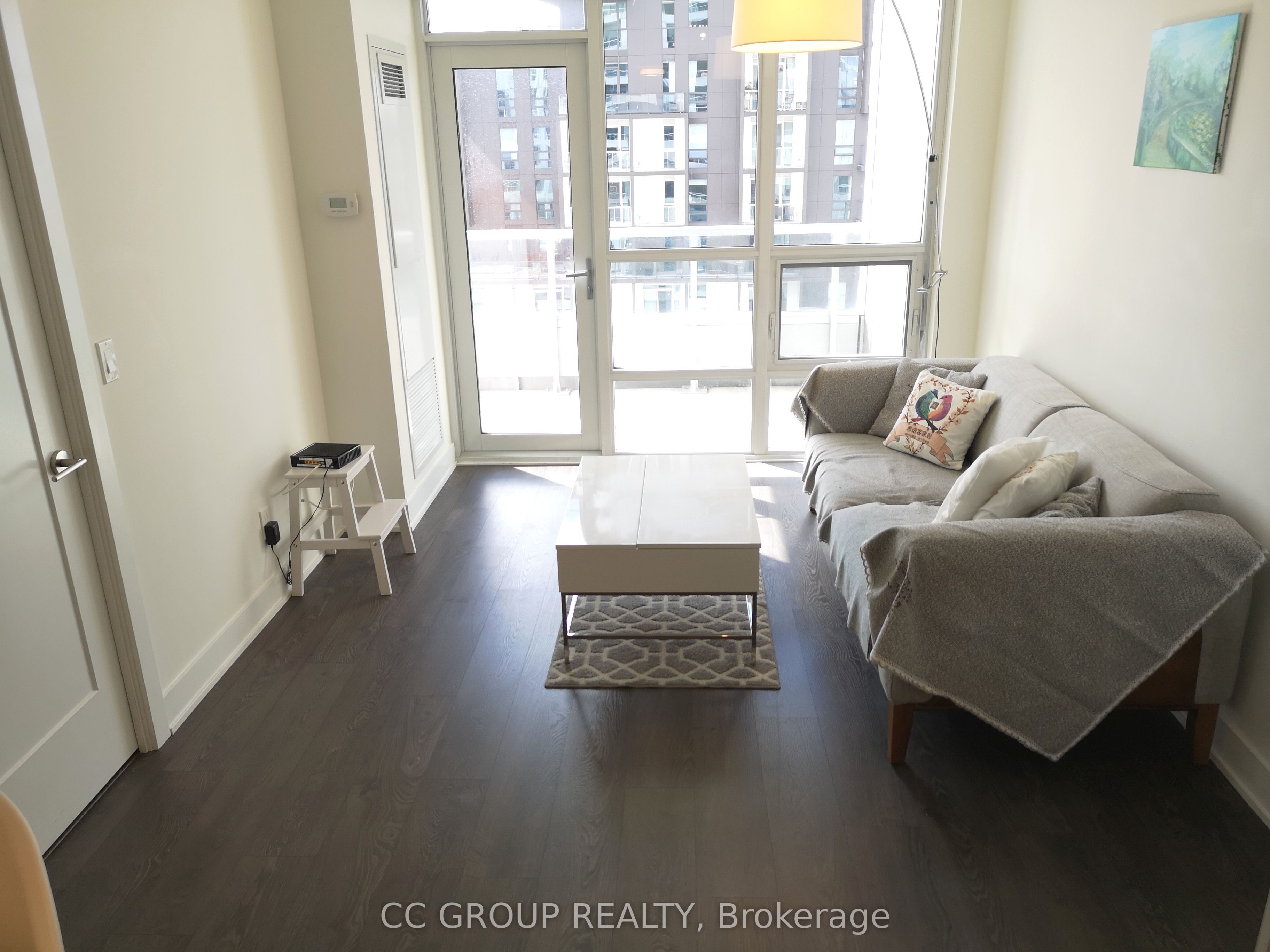 38 Cameron Street 801, Toronto, ON M5T 0C3 photo 5