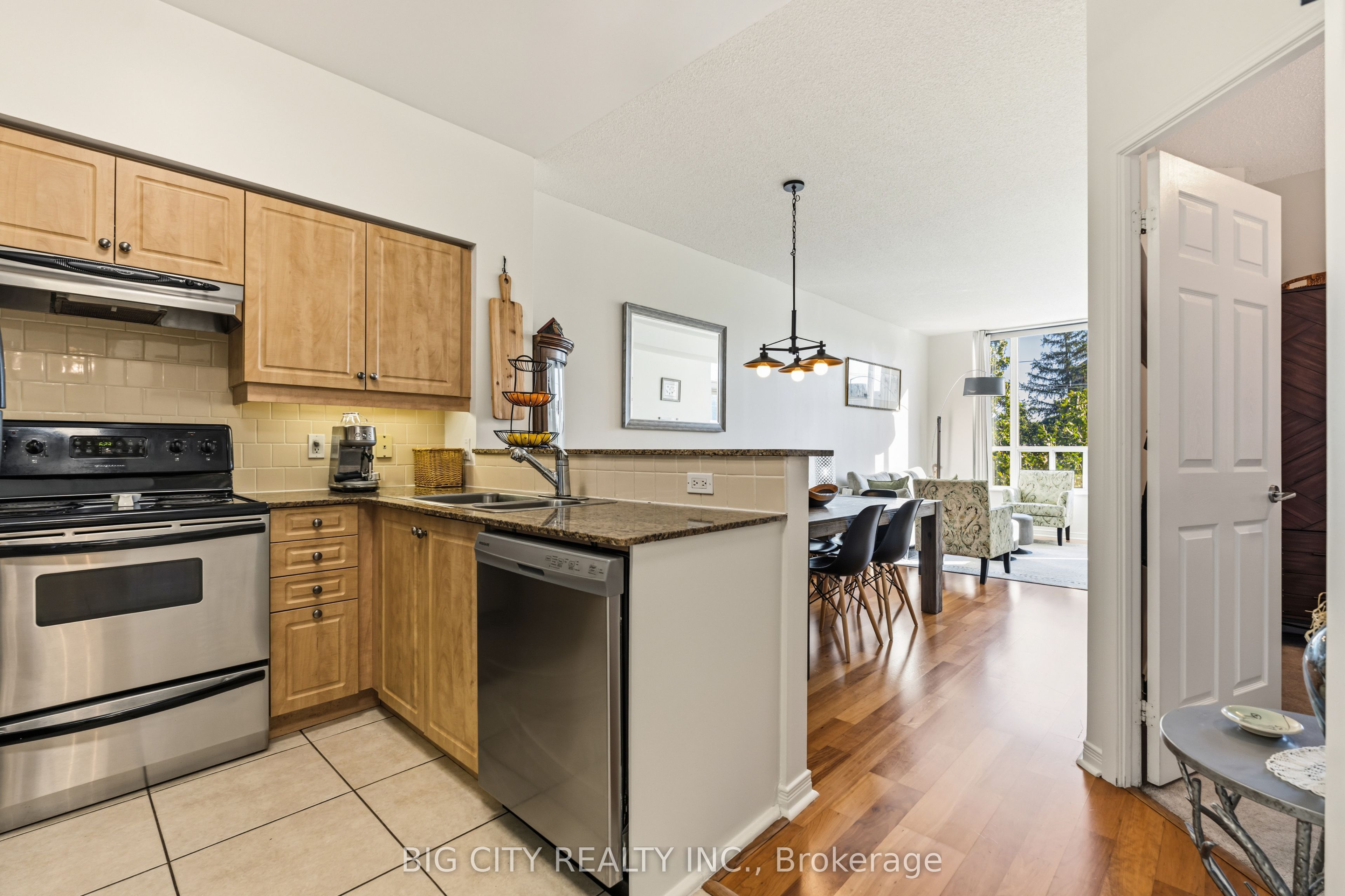455 Rosewell Avenue 412, Toronto, ON M4R 2H9 photo 4