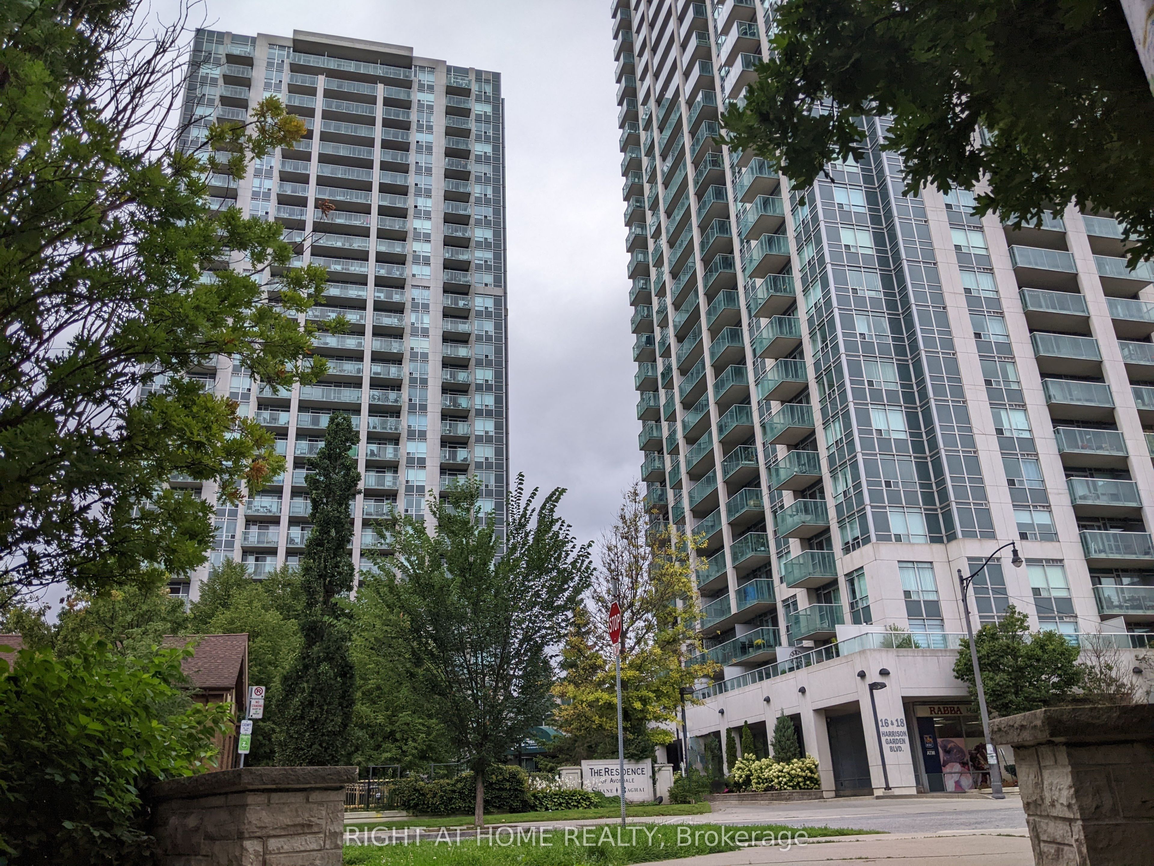 18 Harrison Garden Boulevard 1608, Toronto, ON M2N 7J7
