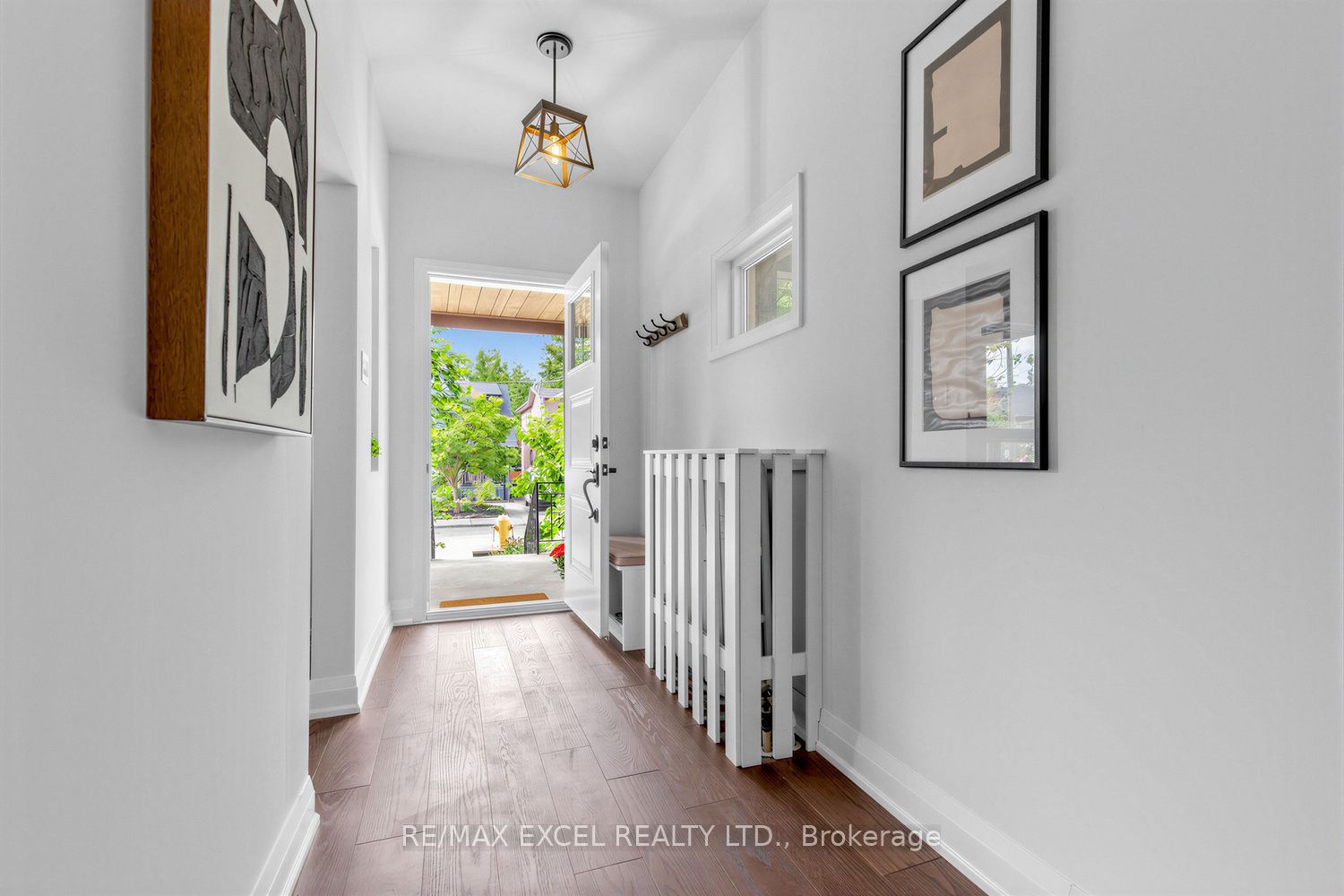 165 Winona Drive, Toronto, ON M6G 3T1 photo 4