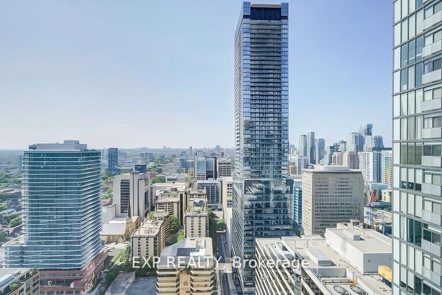 238 Simcoe Street 3703, Toronto, ON M5T 0E2 photo 4