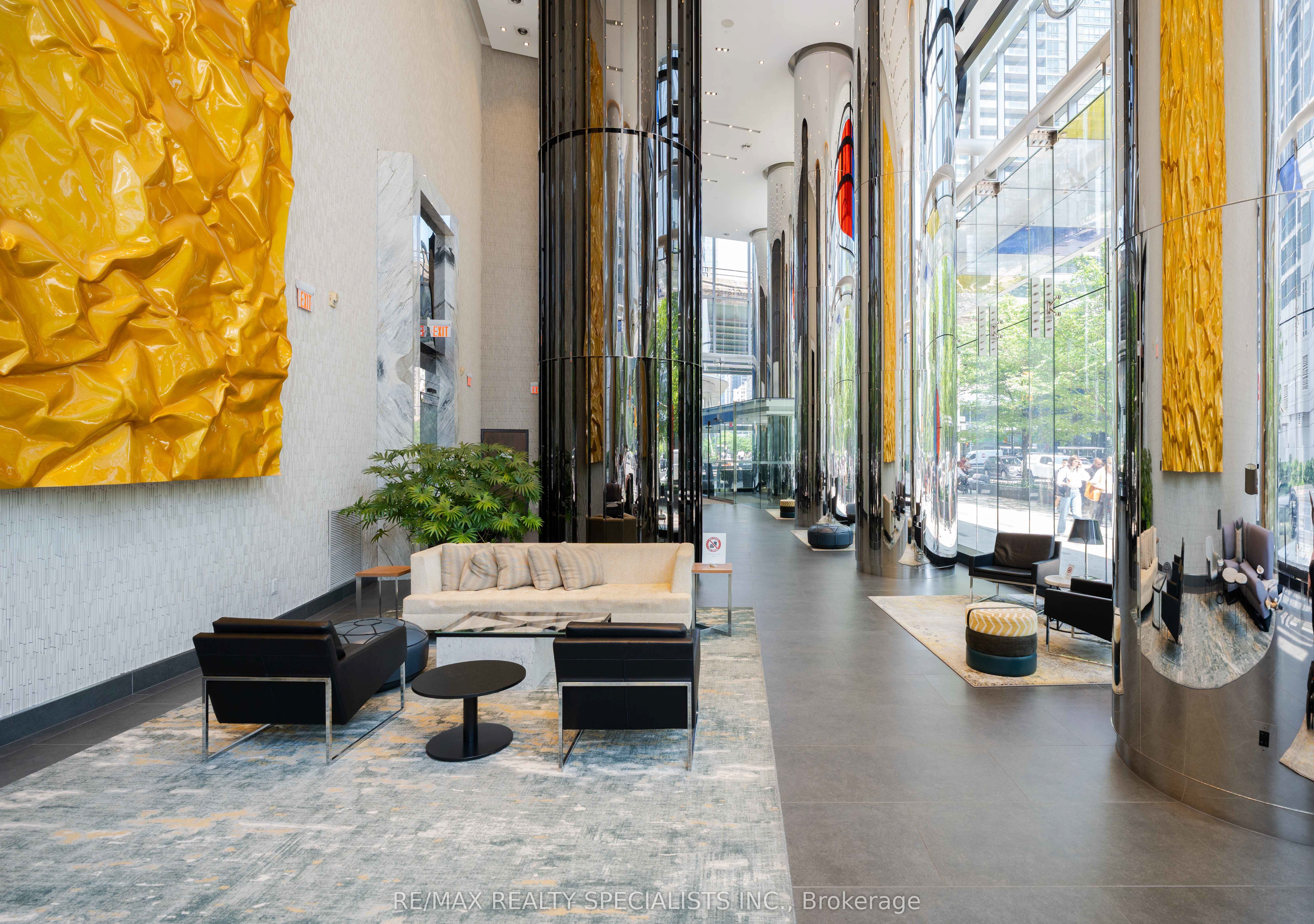 10 York Street 4303, Toronto, ON M5J 0E1 photo 5