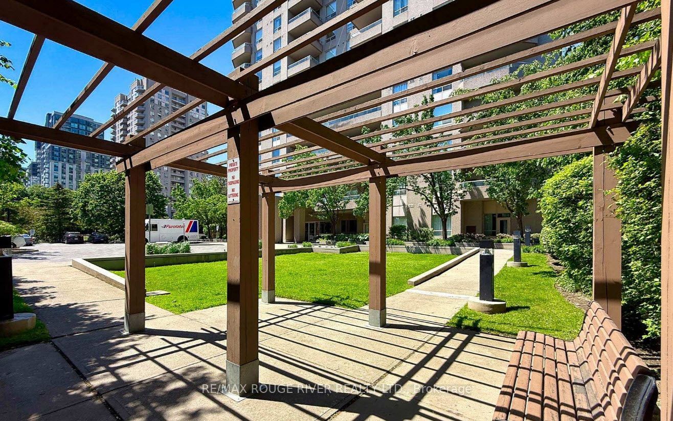 35 Empress Avenue 504, Toronto, ON M2N 6T3 photo 3