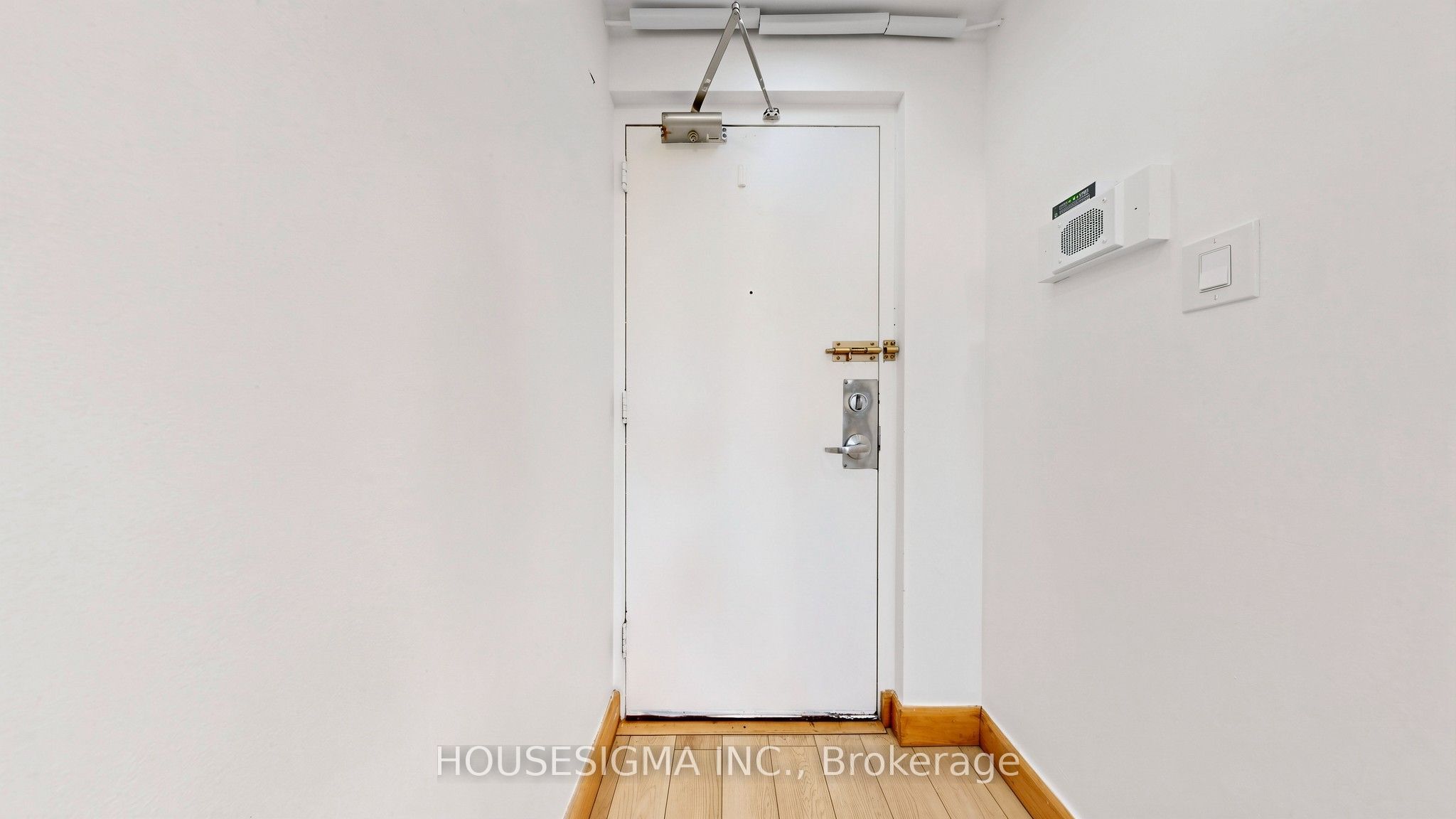 725 Don Mills Road 305, Toronto, ON M3C 1S6 photo 4