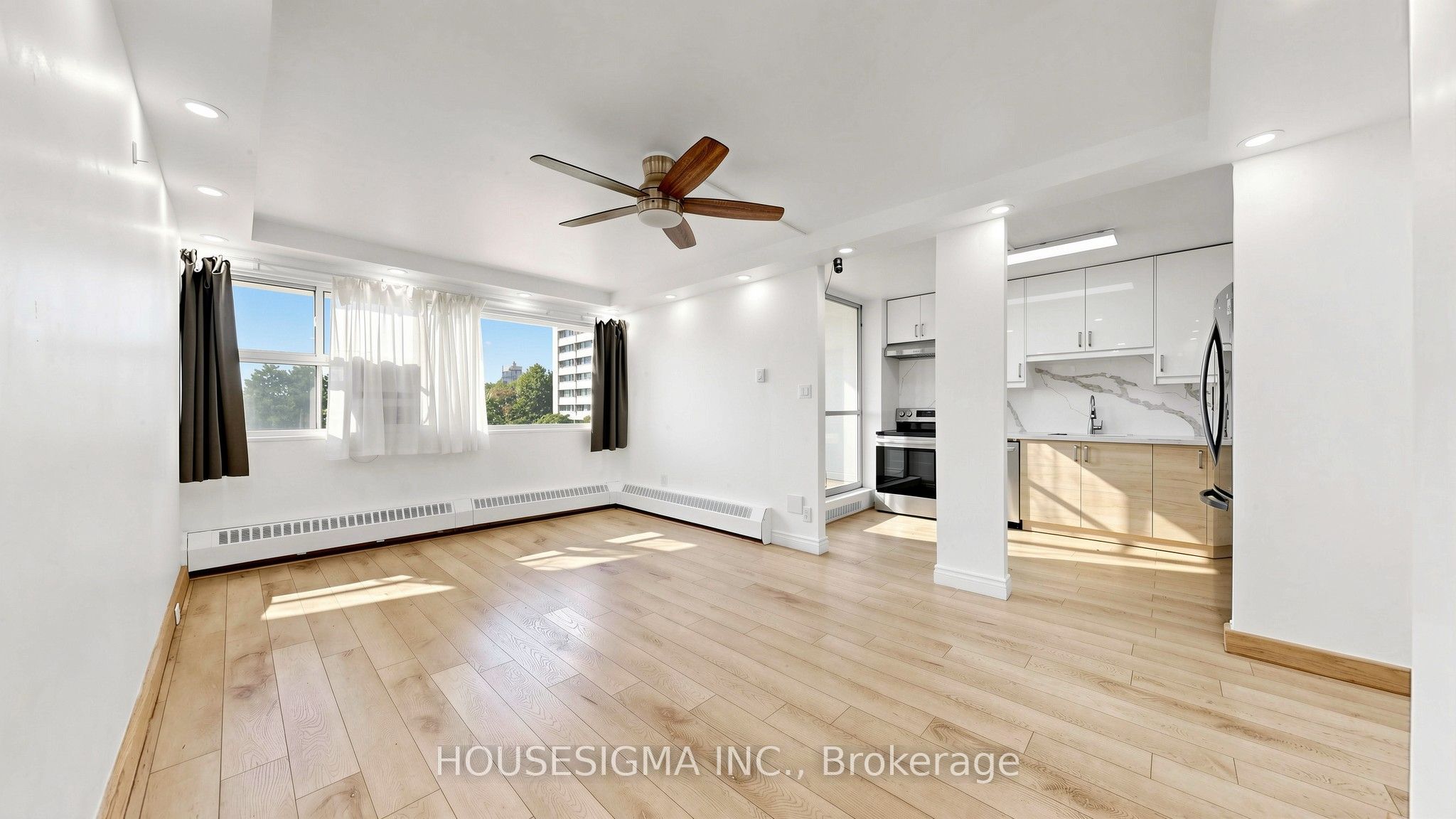 725 Don Mills Road 305, Toronto, ON M3C 1S6 photo 4