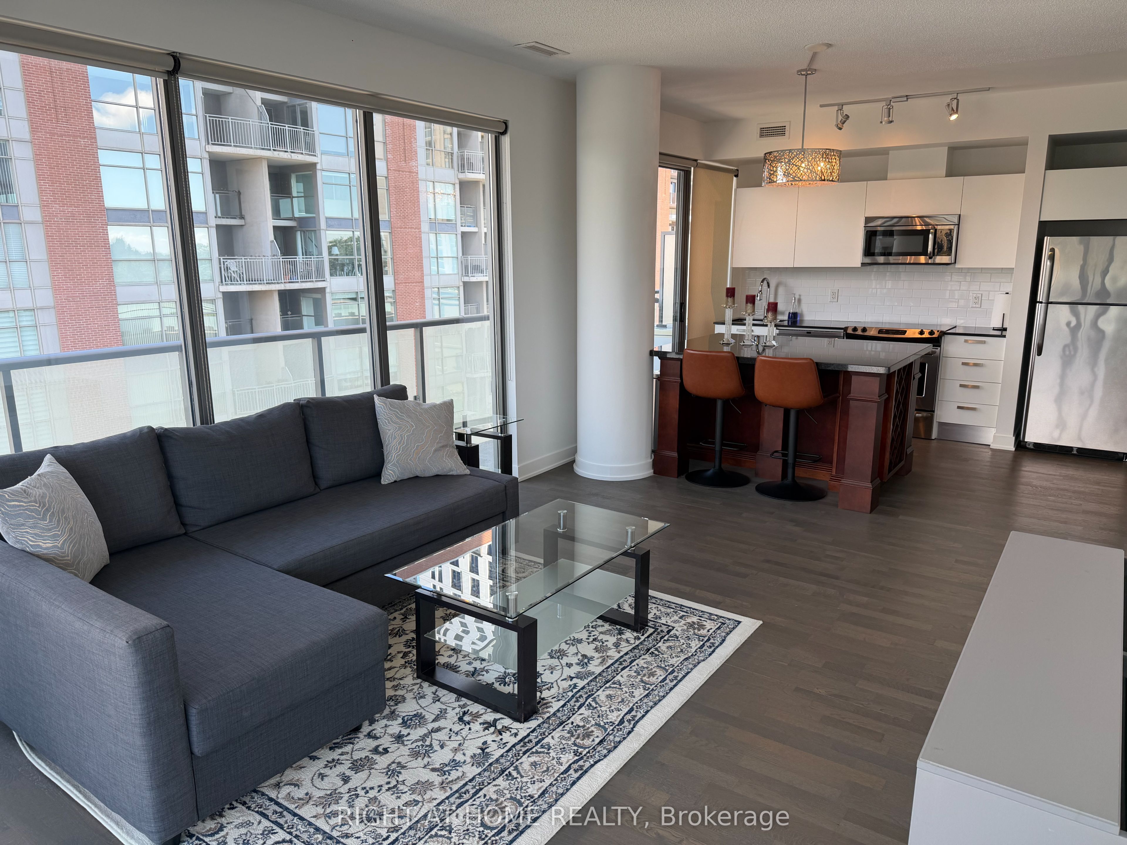 1815 Yonge Street 704, Toronto, ON M4T 2A4 photo 5