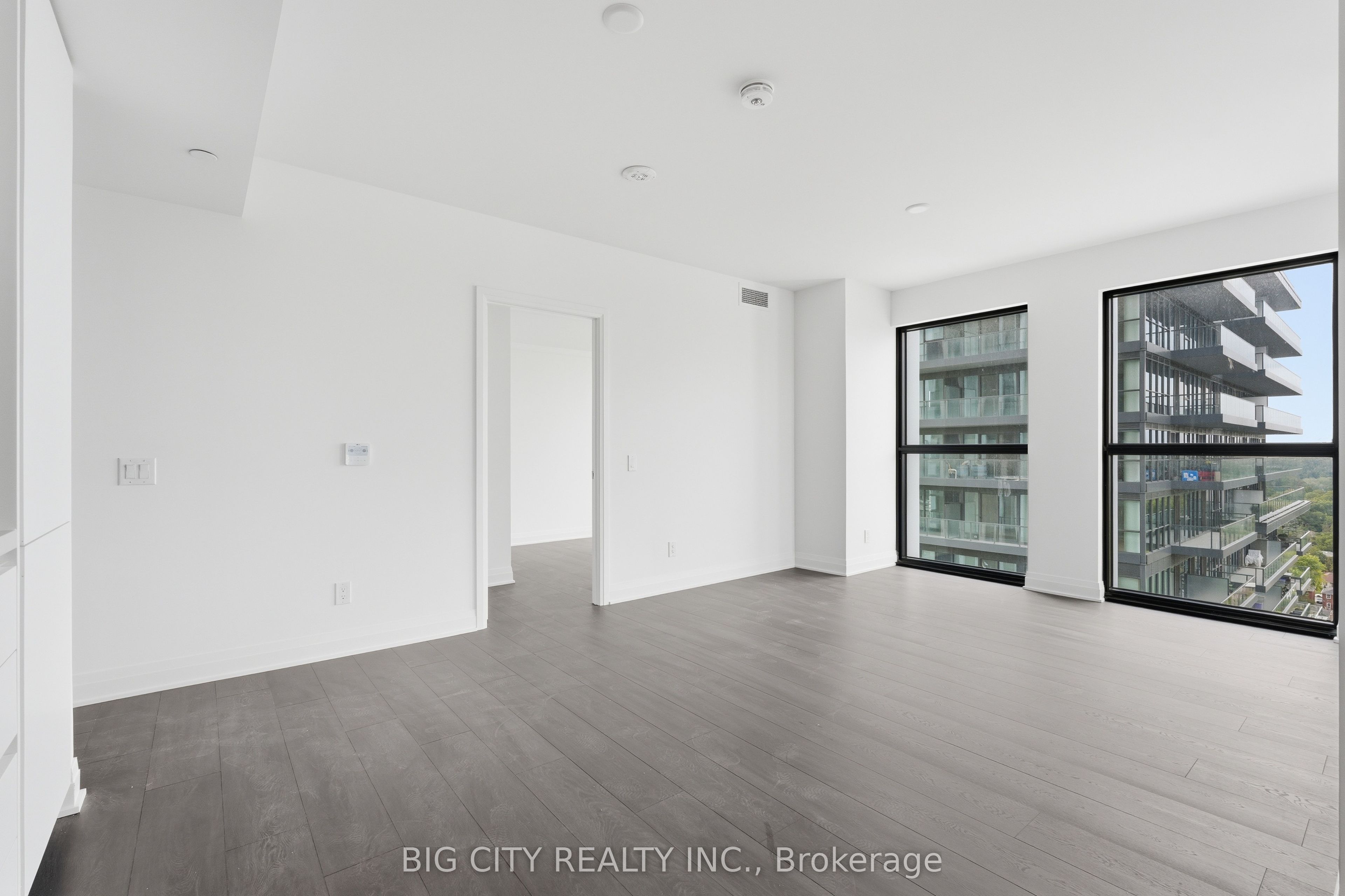 25 Frederick Todd Way 1807, Toronto, ON M4G 0C9 photo 5