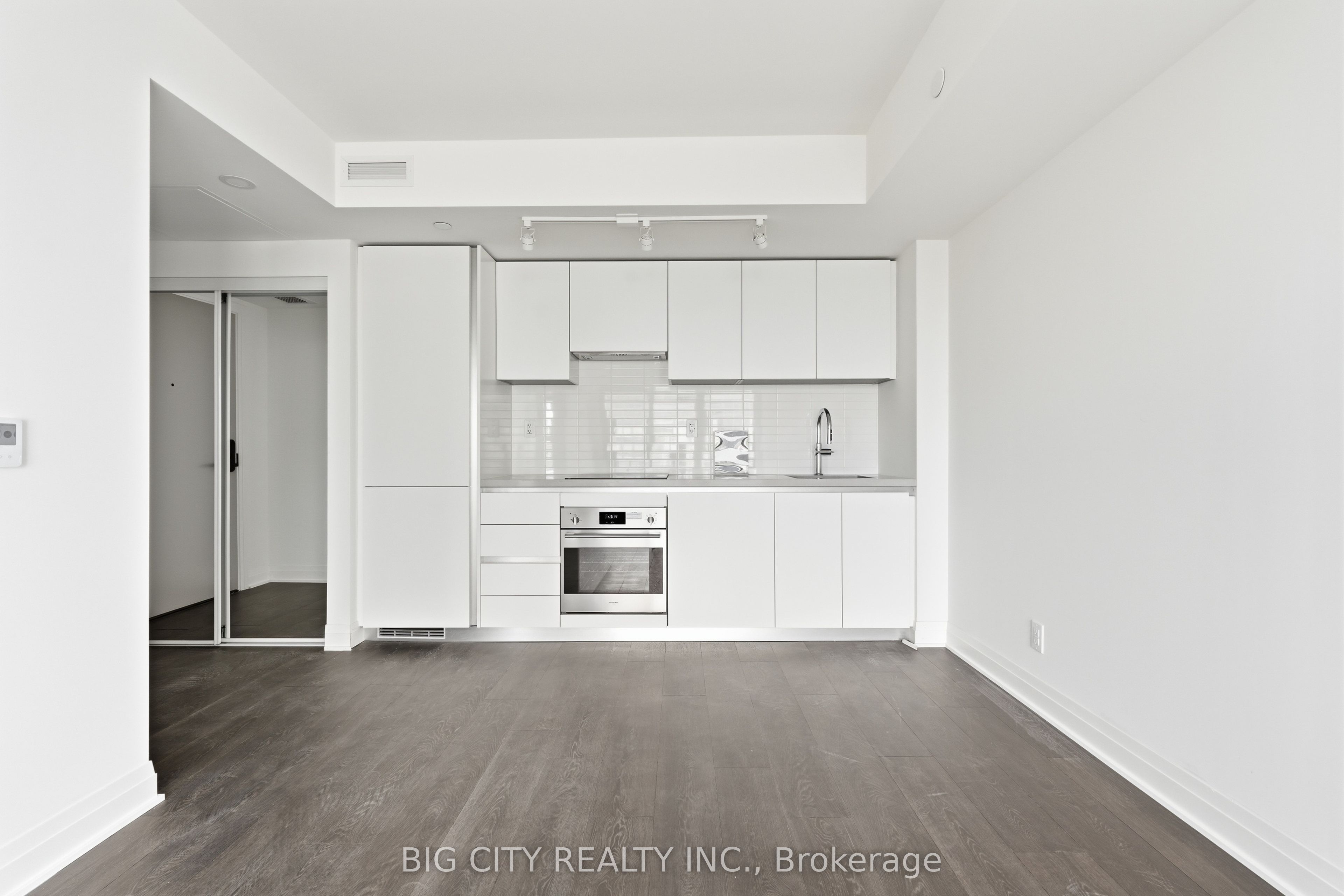 25 Frederick Todd Way 2206, Toronto, ON M4G 0C9 photo 4