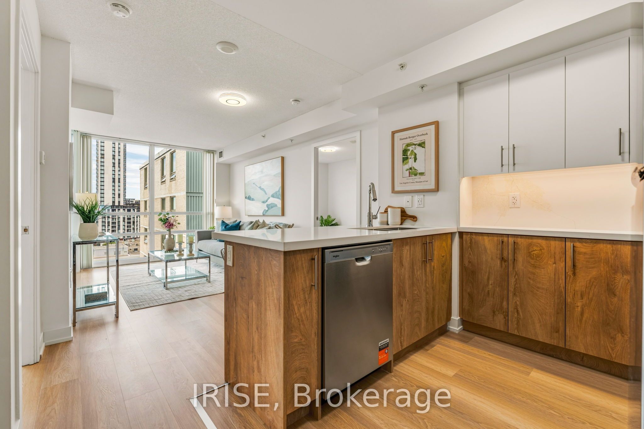5740 Yonge Street 1006, Toronto, ON M2M 0B1 photo 3
