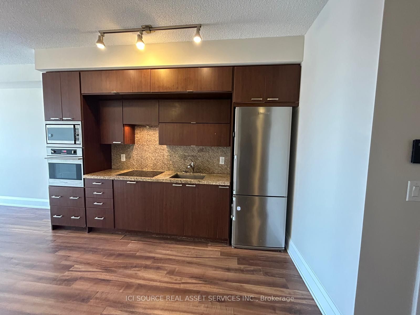 120 Harrison Garden Boulevard 1029, Toronto, ON M2N 0C2 photo 4