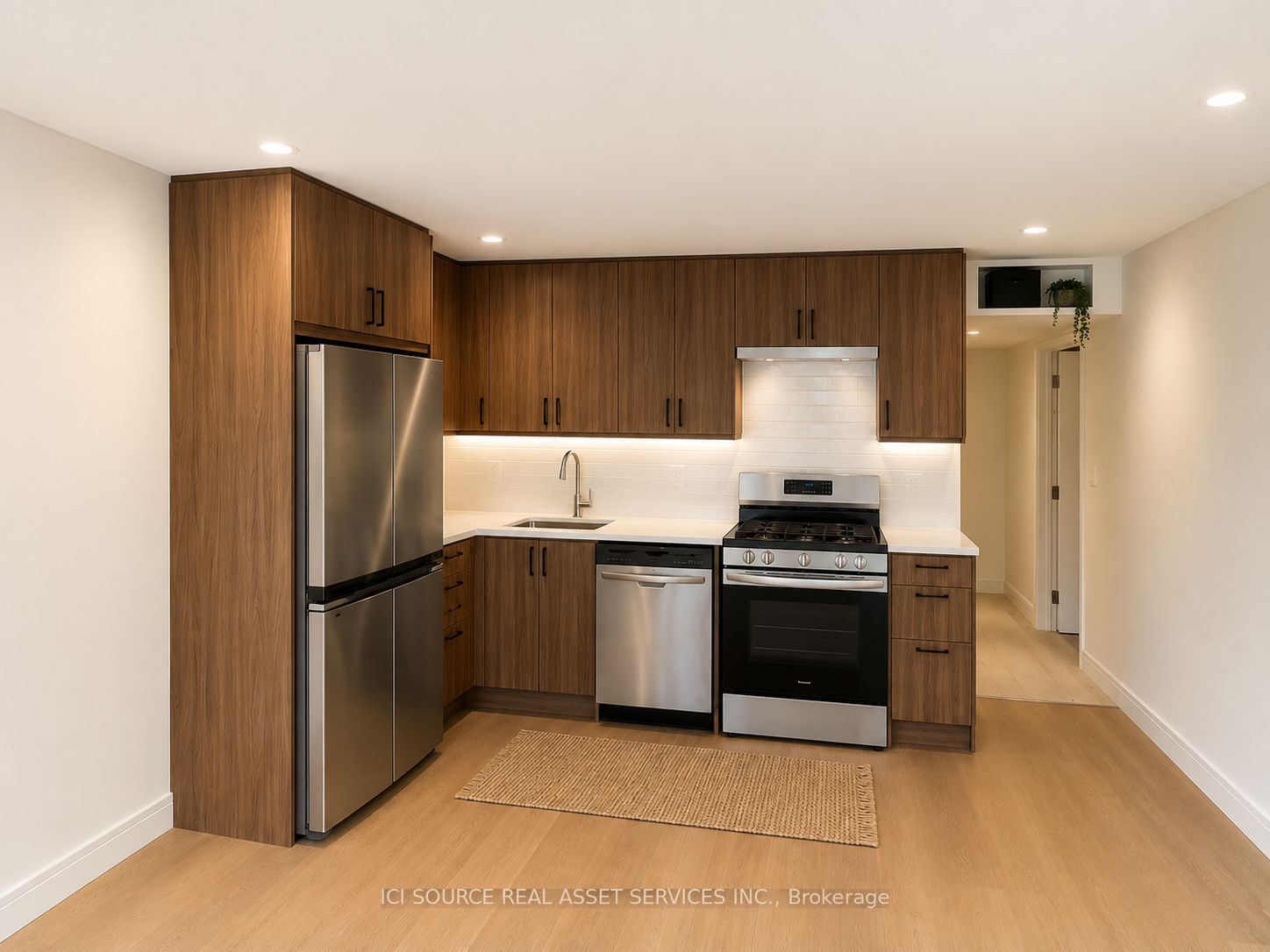 150 Brunswick Avenue 1, Toronto, ON M5S 2M2 photo 2