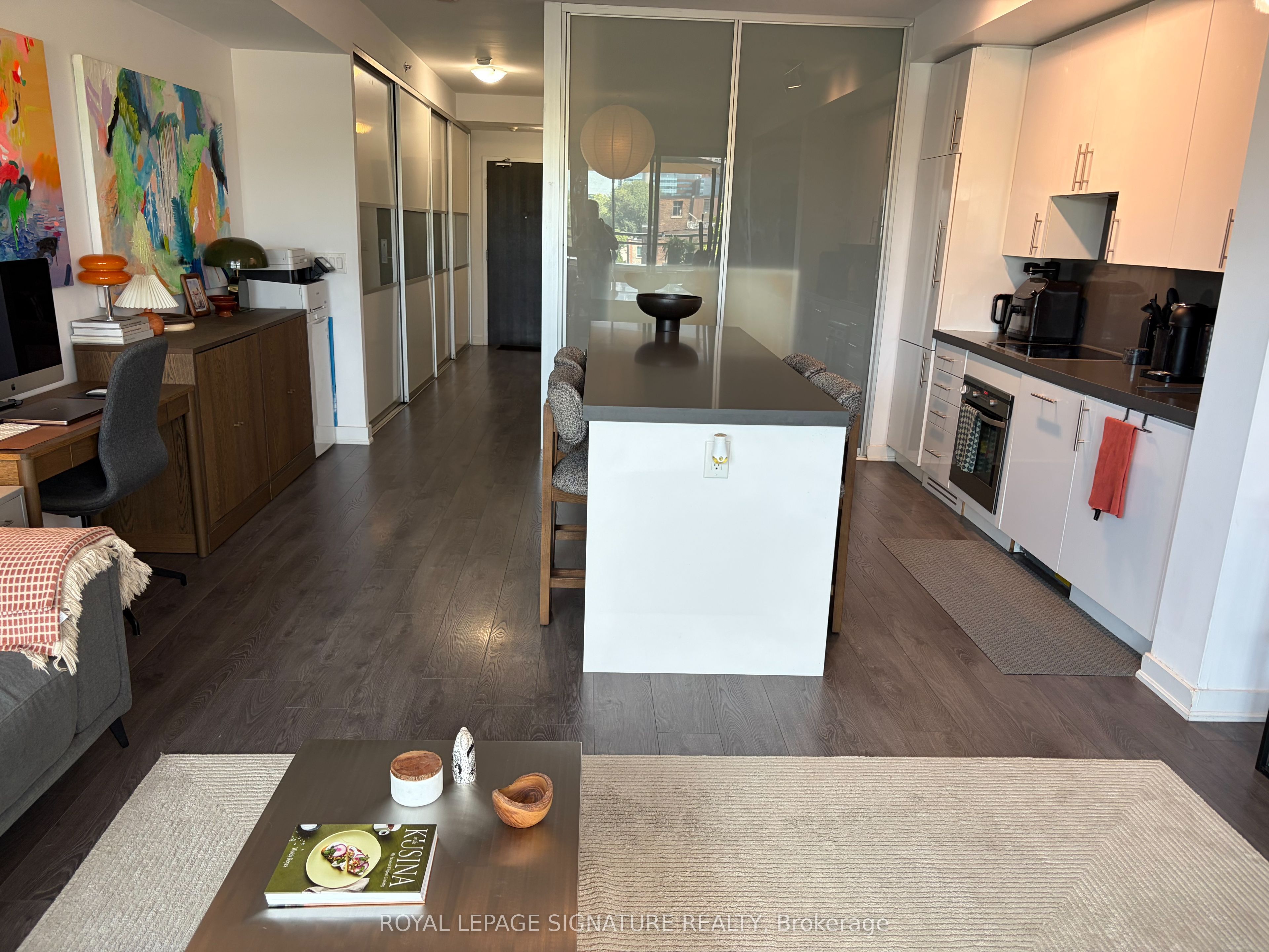 156 Portland Street 405, Toronto, ON M5V 0G1 photo 2
