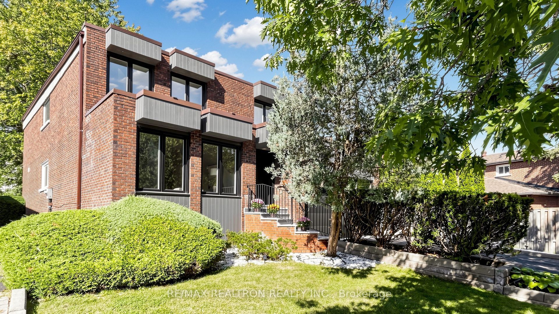 41 Beardmore Crescent, Toronto, ON M2K 2P3 photo 2