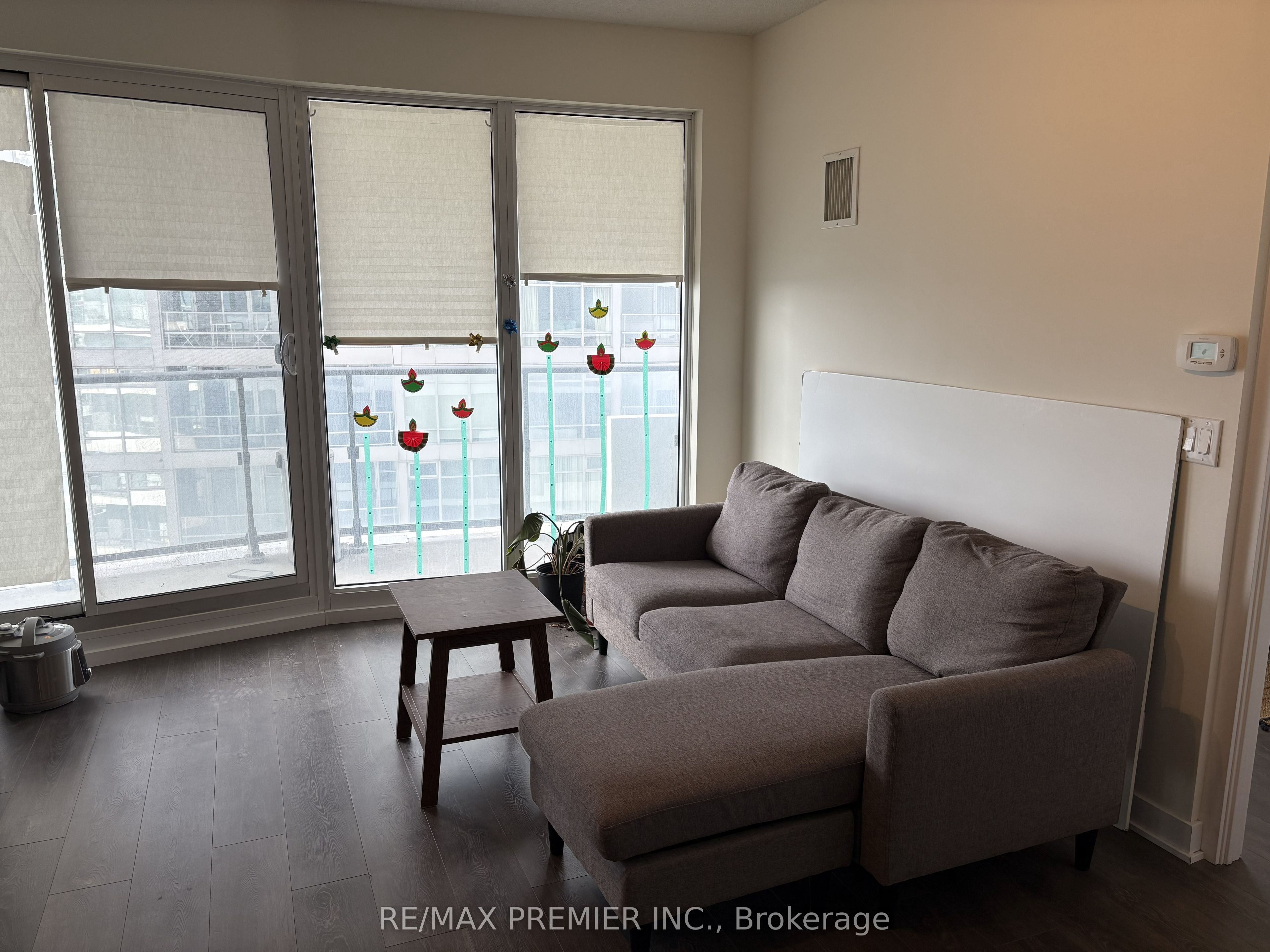 2221 Yonge Street 3105, Toronto, ON M4S 0B8 photo 3