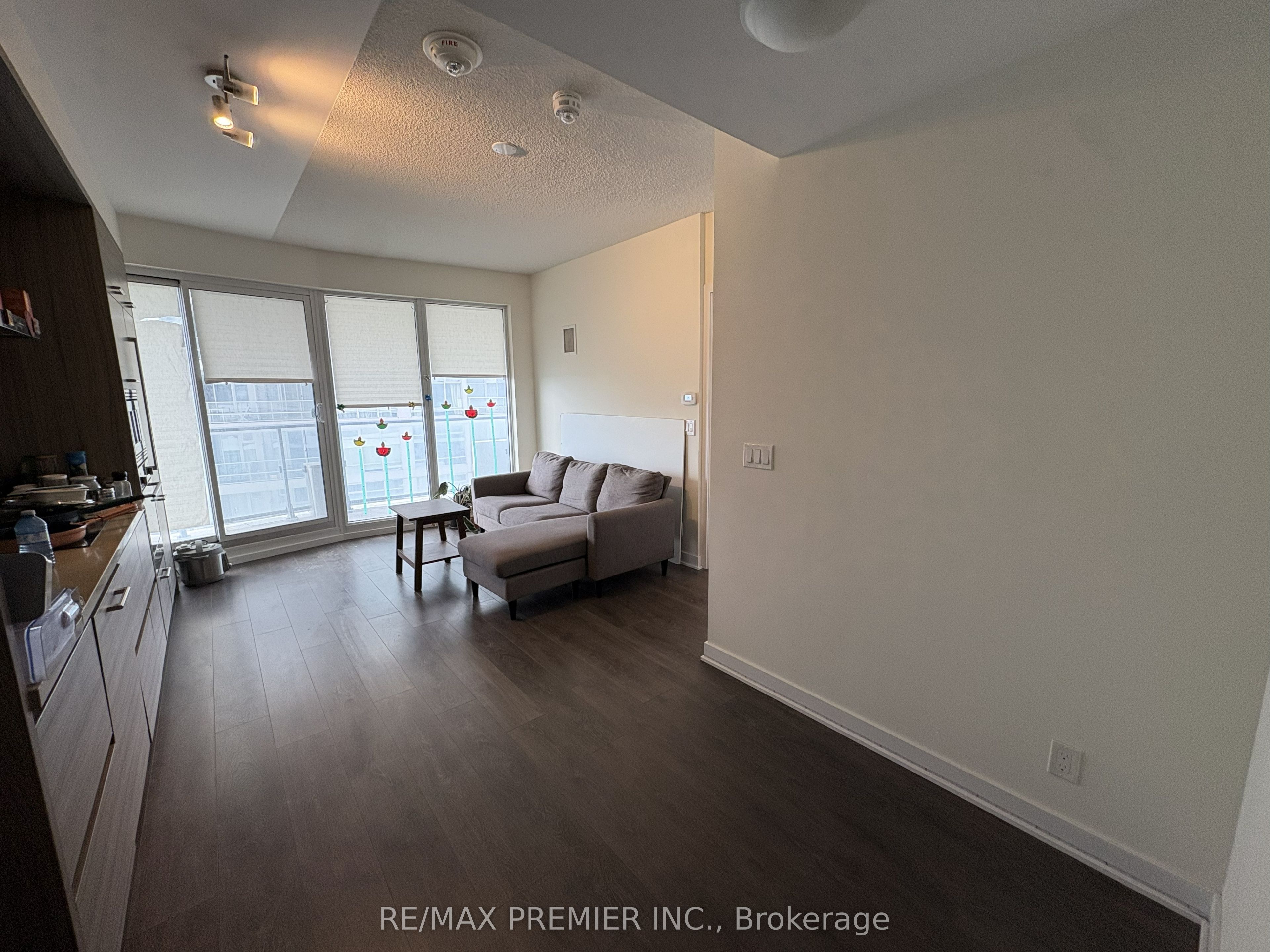 2221 Yonge Street 3105, Toronto, ON M4S 0B8 photo 4