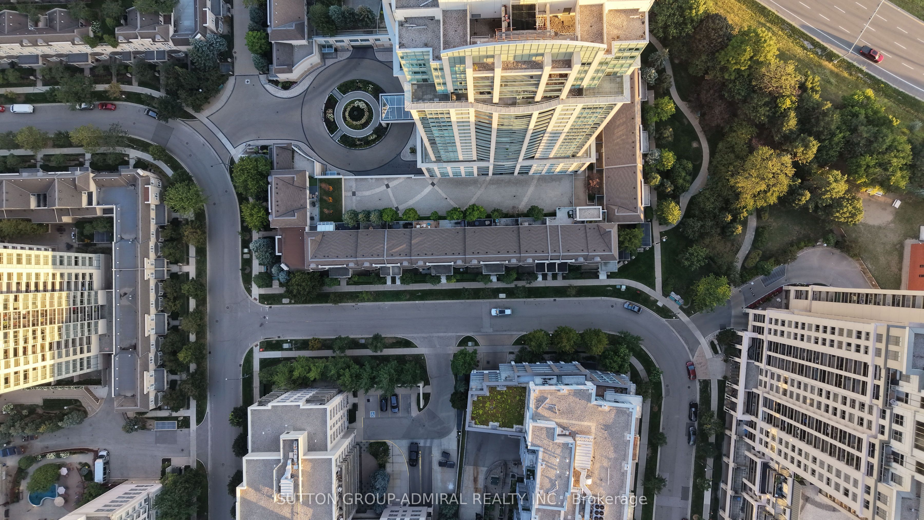 38 Kenaston Gardens GV108, Toronto, ON M2K 1G8 photo 3