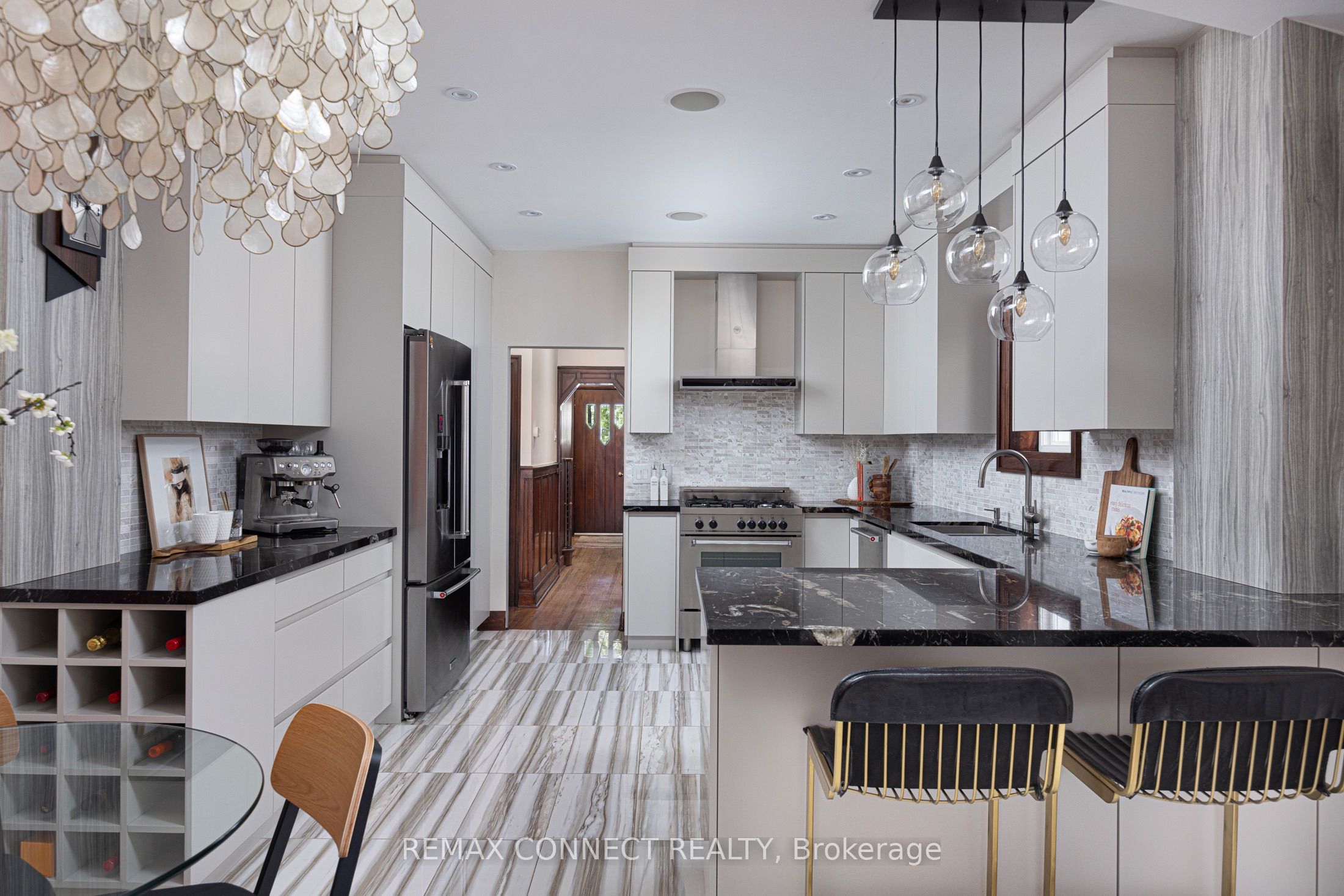 29 Denison Avenue, Toronto, ON M5T 2M6 photo 2