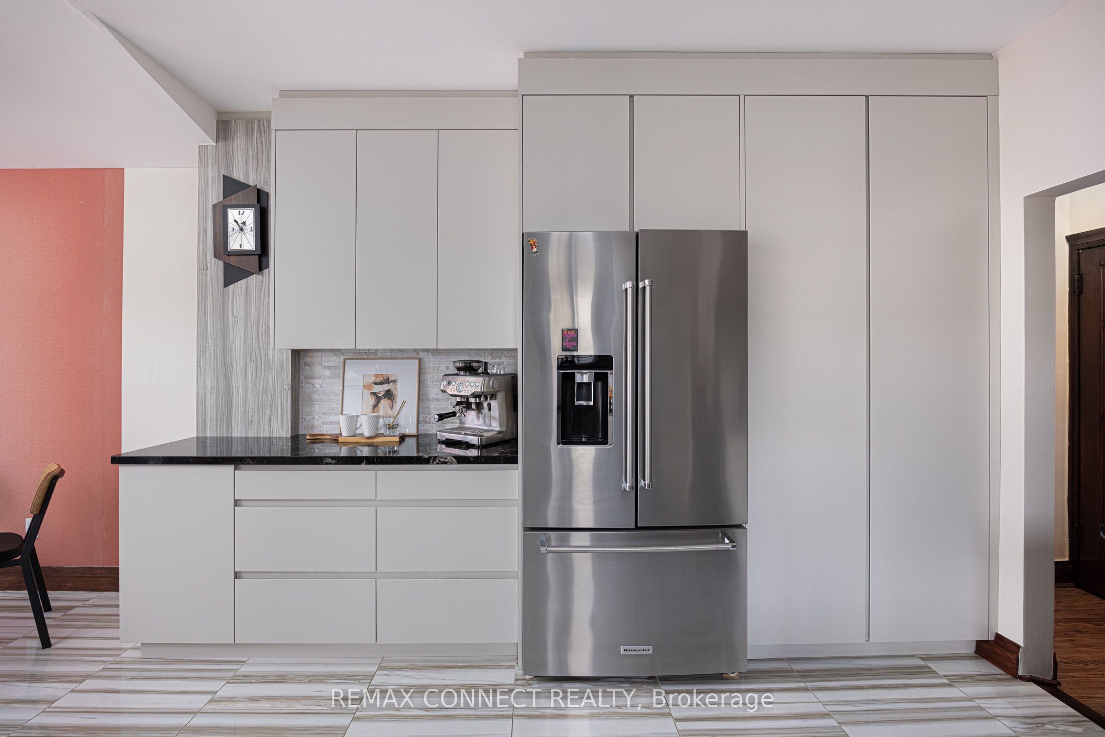 29 Denison Avenue, Toronto, ON M5T 2M6 photo 5