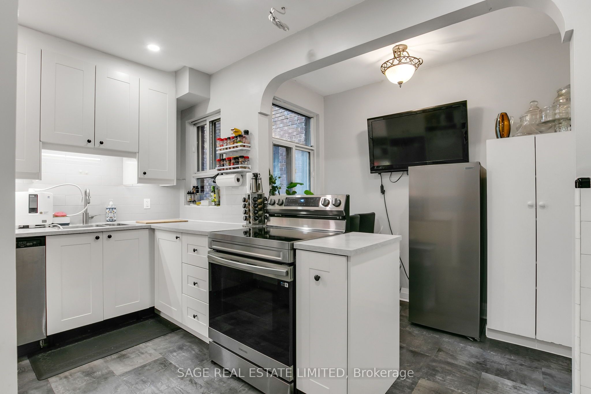 1840 Bathurst Street 204, Toronto, ON M5P 3K7 photo 4