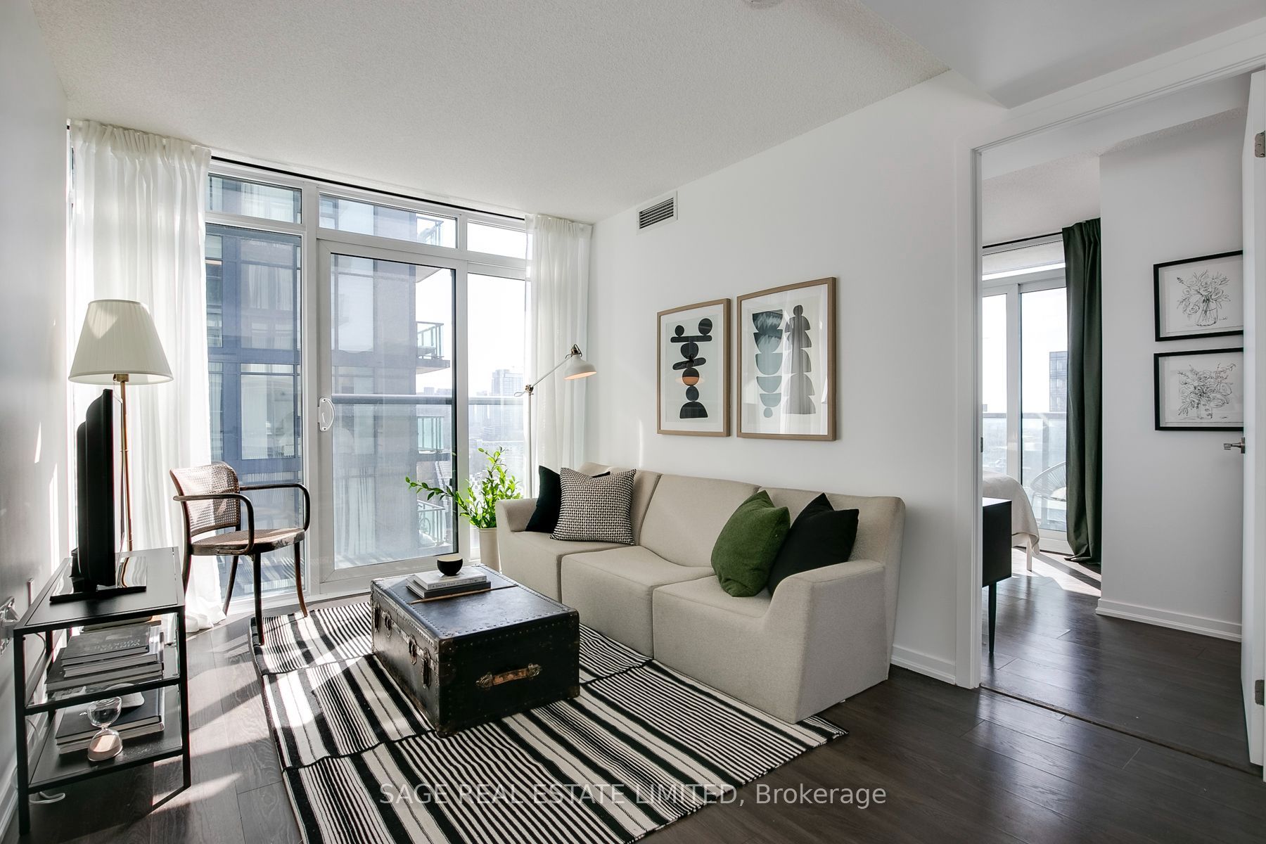 36 Lisgar Street W 1208W, Toronto, ON M6J 3G2