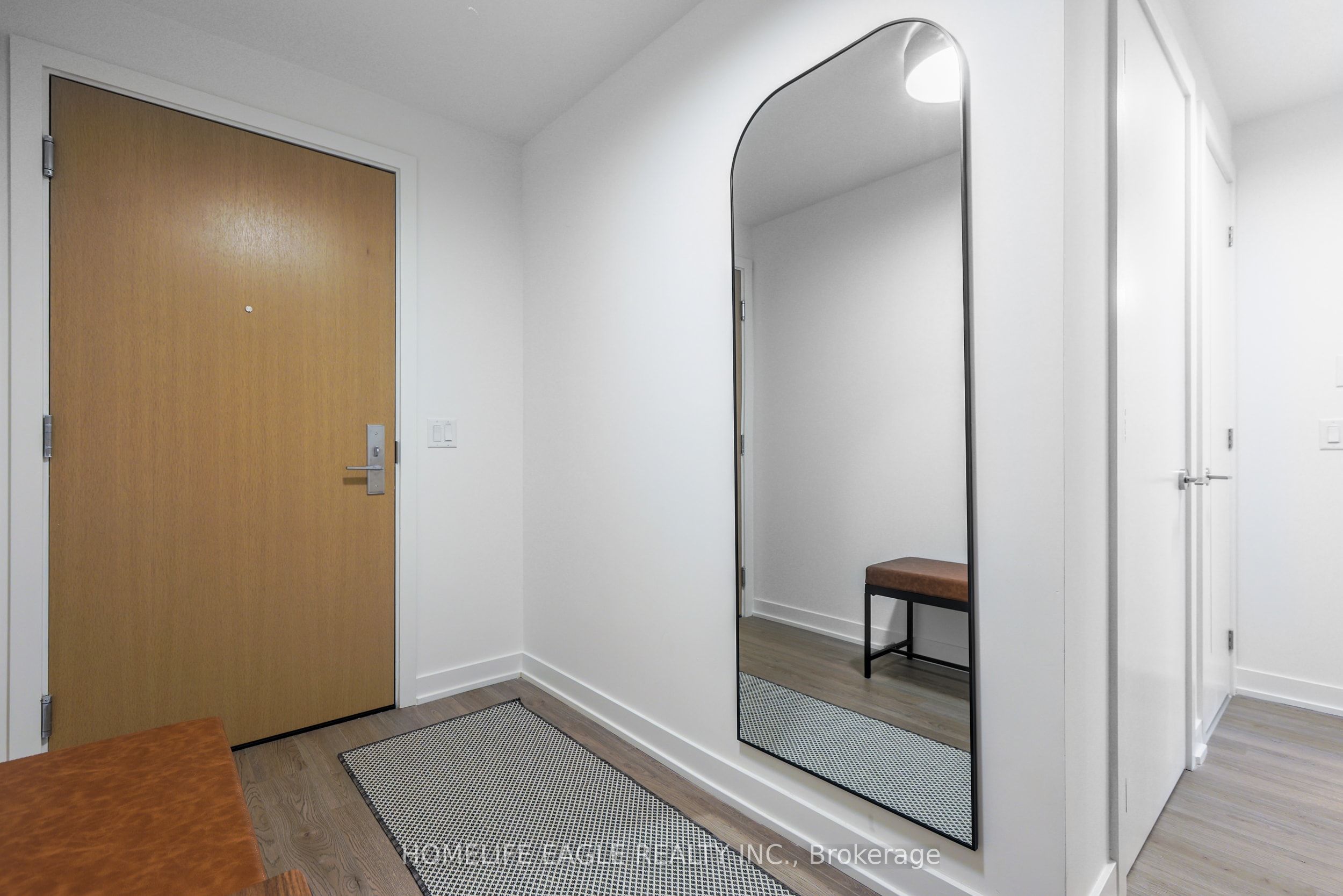 357 King Street W 1108, Toronto, ON M5V 0S7 photo 3