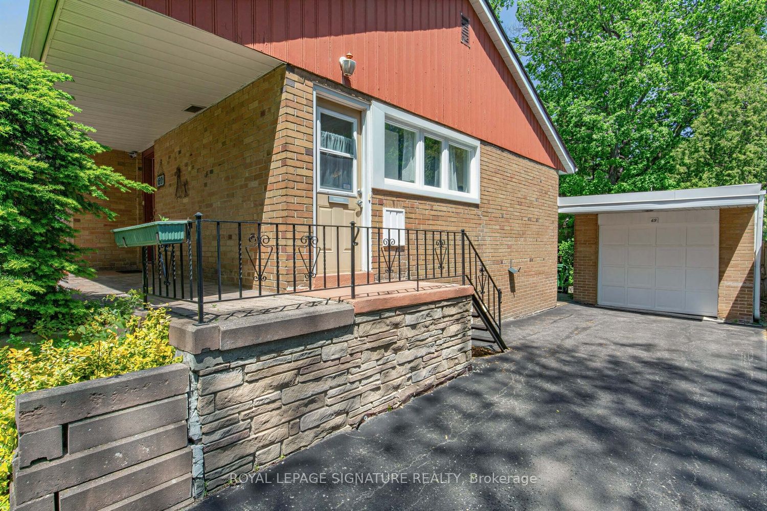 69 Greenland Road, Toronto, ON M3C 1N4 photo 4