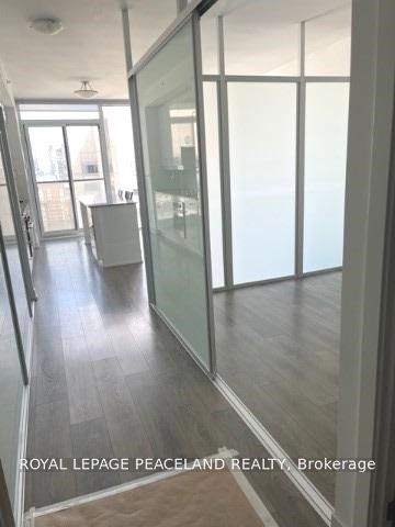 426 University Avenue 2809, Toronto, ON M5G 1S9 photo 3