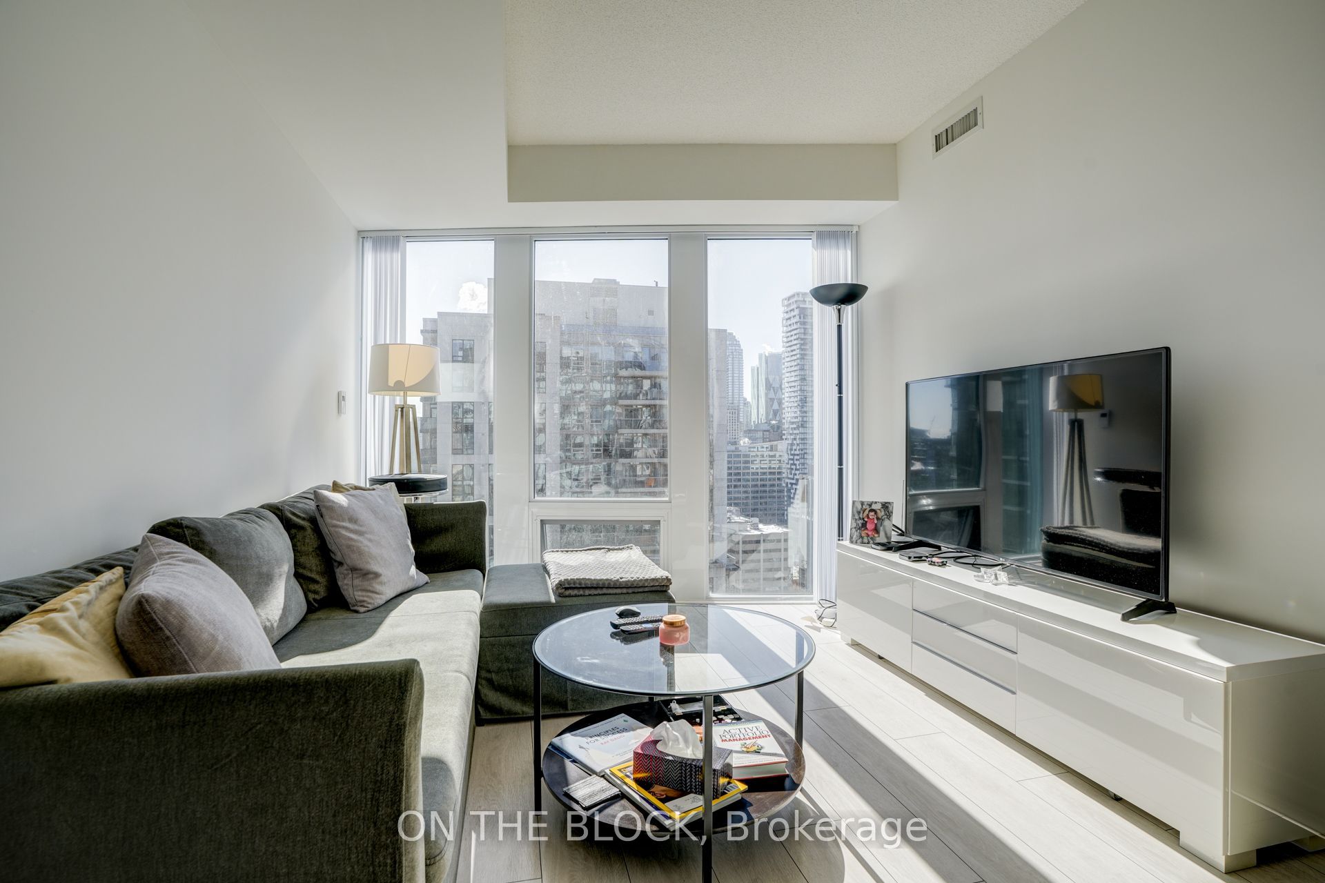 60 Shuter Street 2803, Toronto, ON M5B 0B7 photo 3