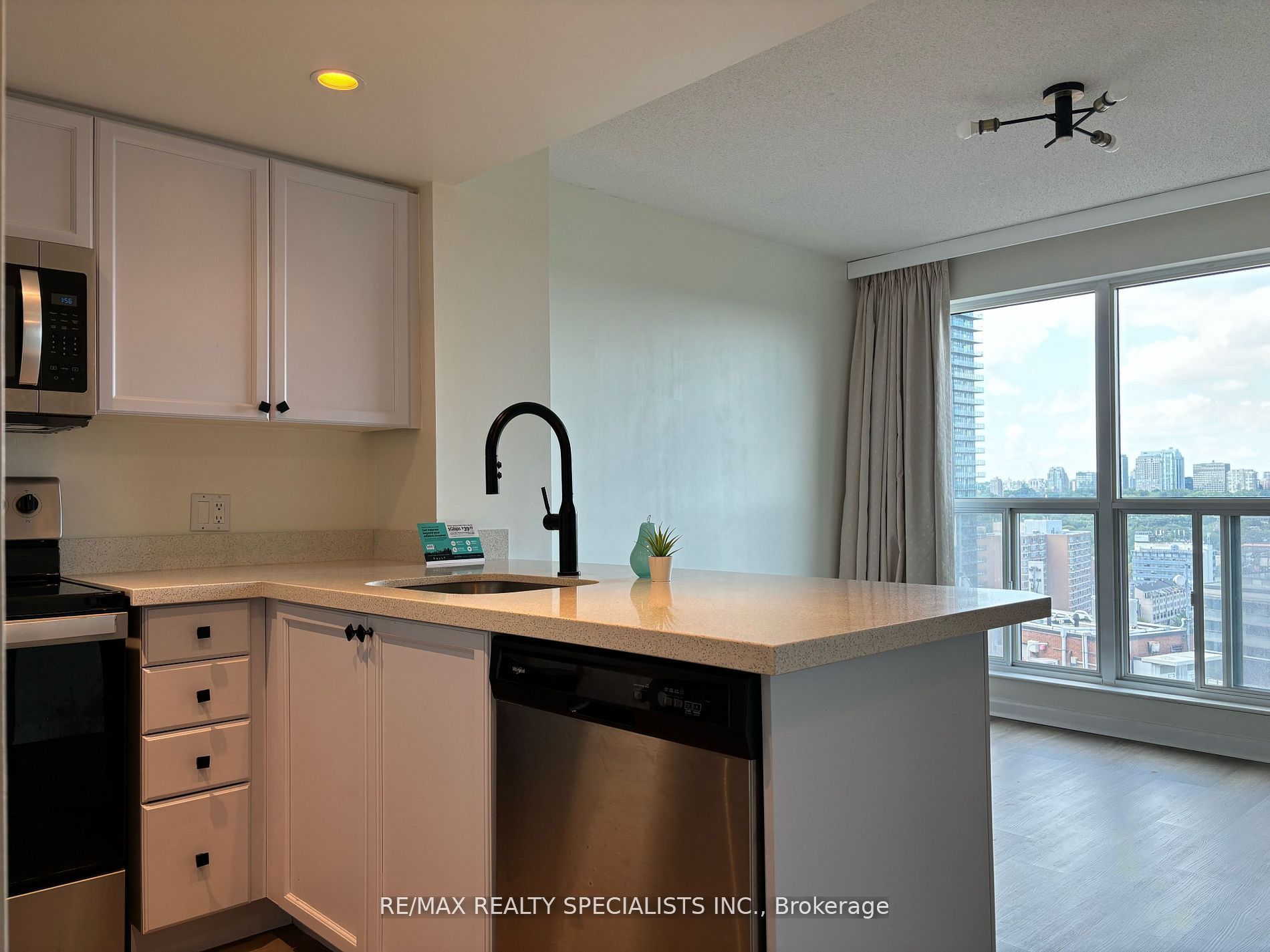 8 Park Road 2203, Toronto, ON M4W 3S5 photo 4