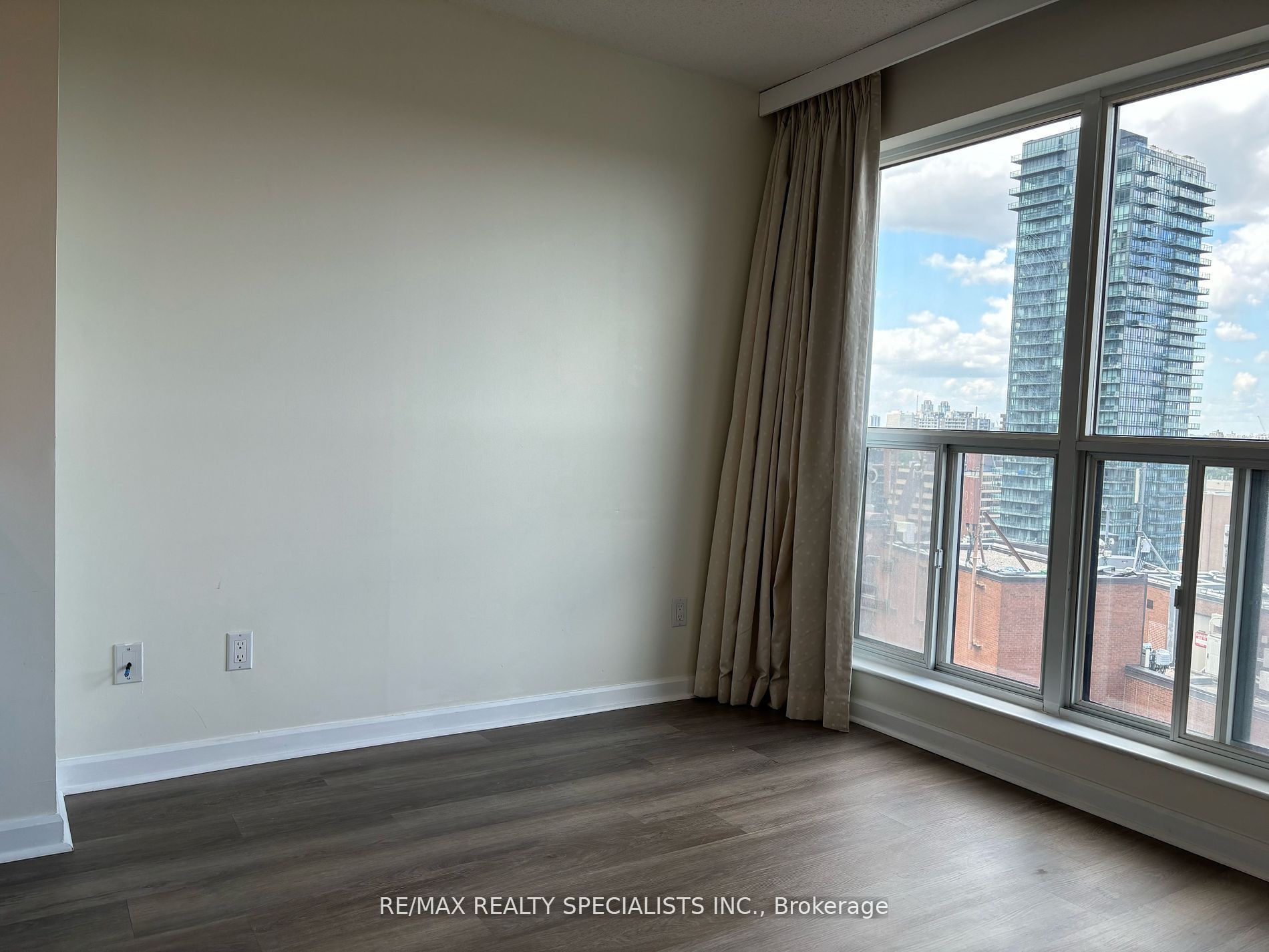 8 Park Road 2203, Toronto, ON M4W 3S5 photo 5
