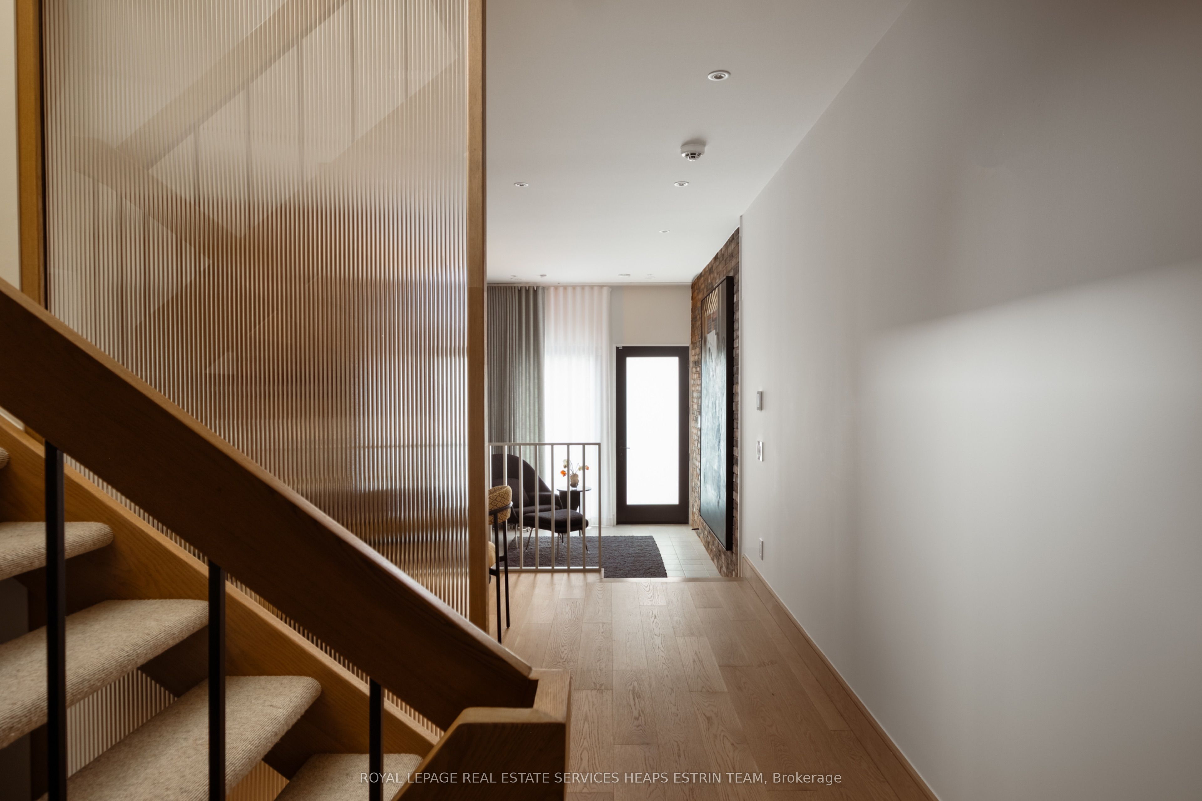 42 Clarendon Avenue, Toronto, ON M4V 1J1 photo 4
