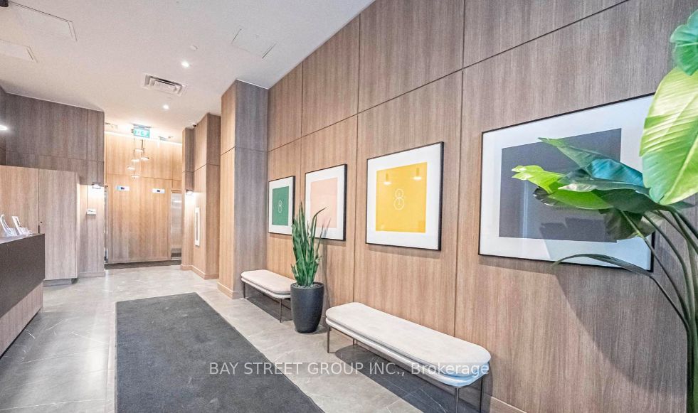 81 Wellesley Street E 407, Toronto, ON M4Y 0C5 photo 3