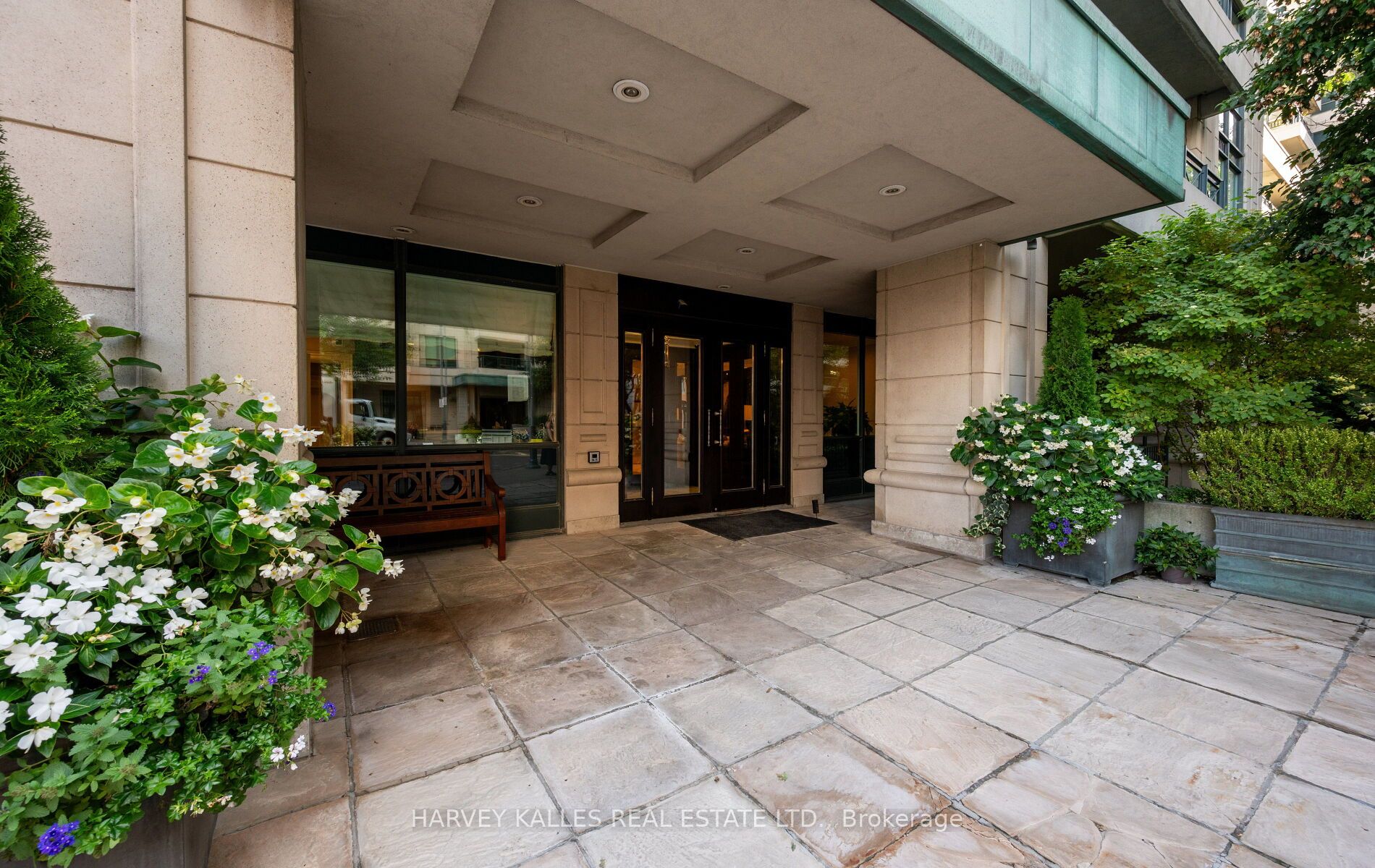 20 Scrivener Square 418, Toronto, ON M4W 3X9 photo 3