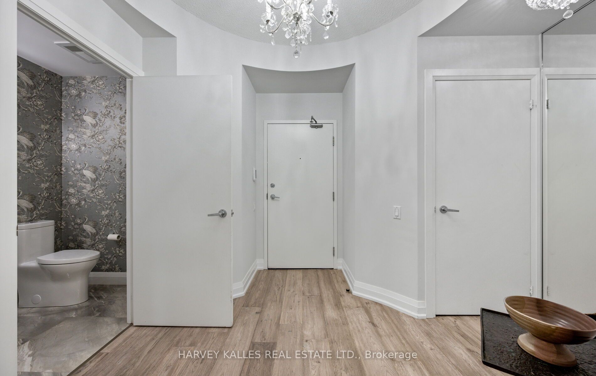 20 Scrivener Square 418, Toronto, ON M4W 3X9 photo 4
