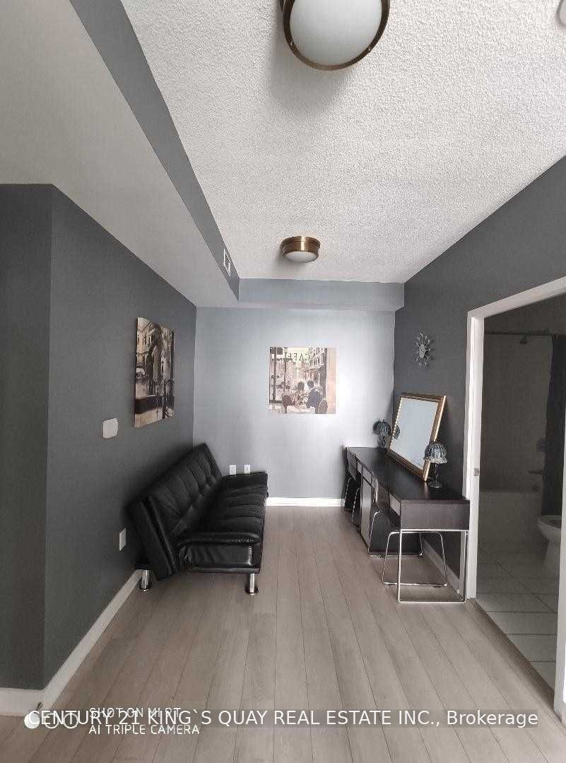 15 Iceboat Terrace 3908, Toronto, ON M5V 4A5 photo 3