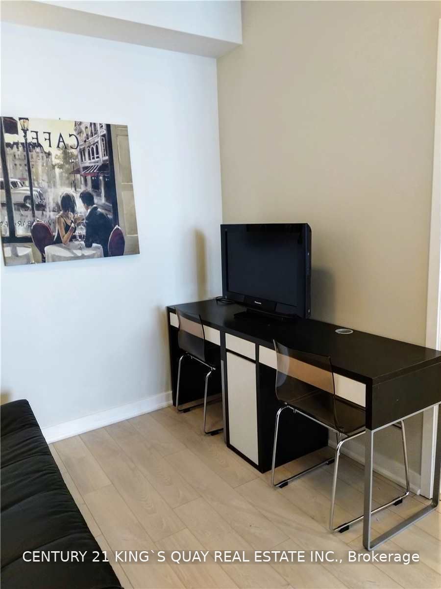 15 Iceboat Terrace 3908, Toronto, ON M5V 4A5 photo 4