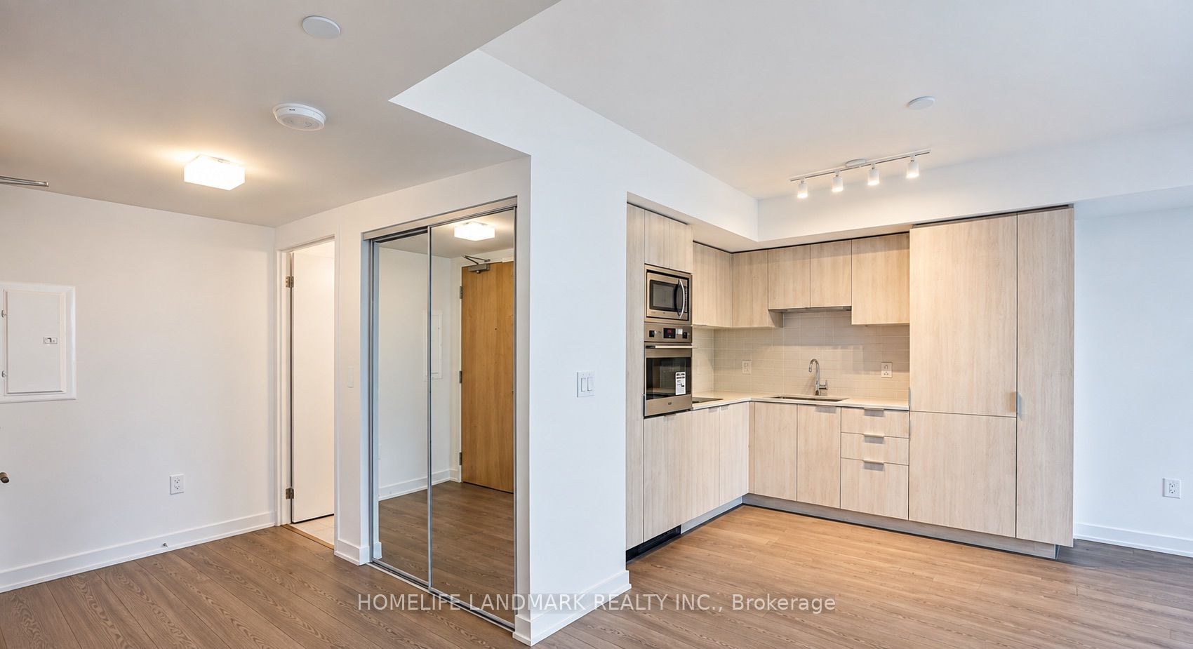 11 Wellesley Street W 1907, Toronto, ON M4Y 1E8 photo 4